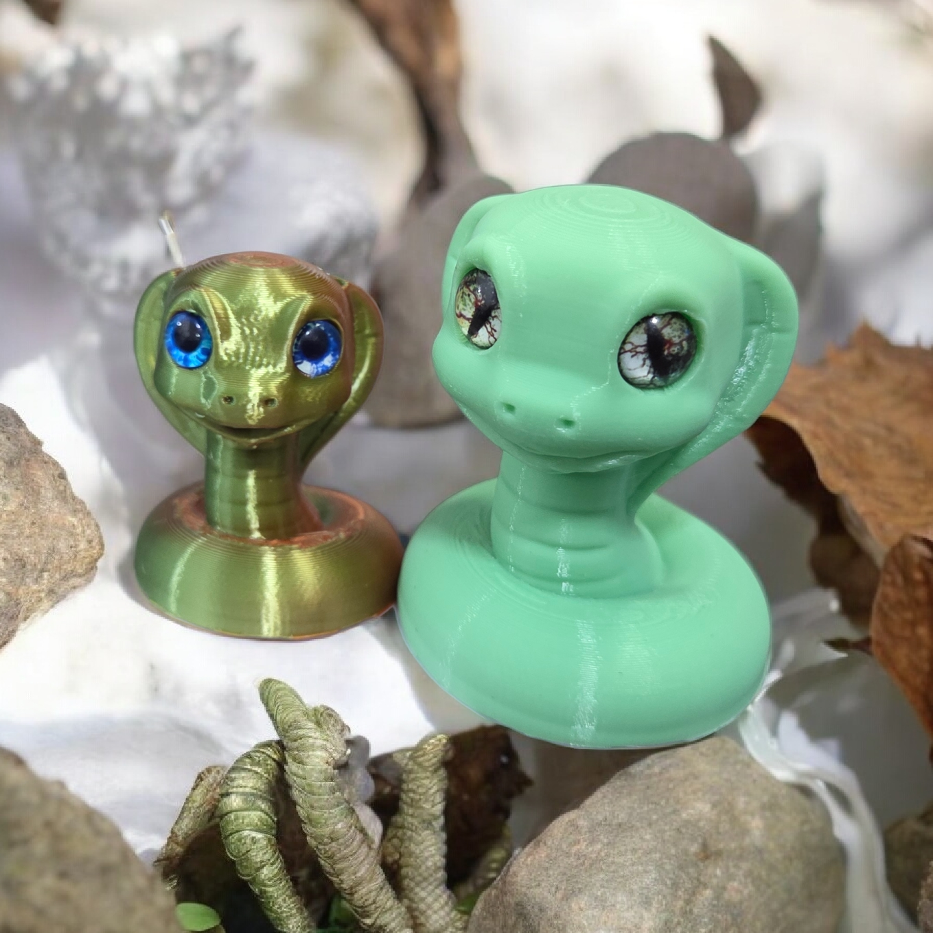 Cute cobra snake - 6mm + 8mm glass eye compatible