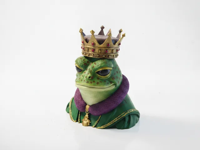Frog King Figurine Animal Collectible 3D Printable