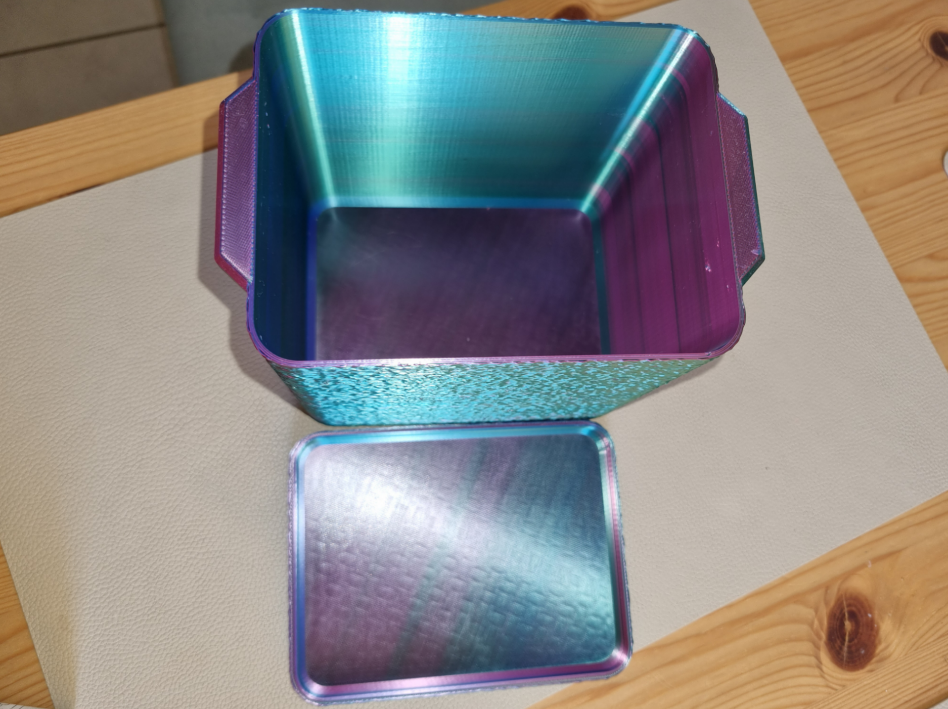 Wäscheklammer-Box mit Deckel (Fuzzy Skin)
