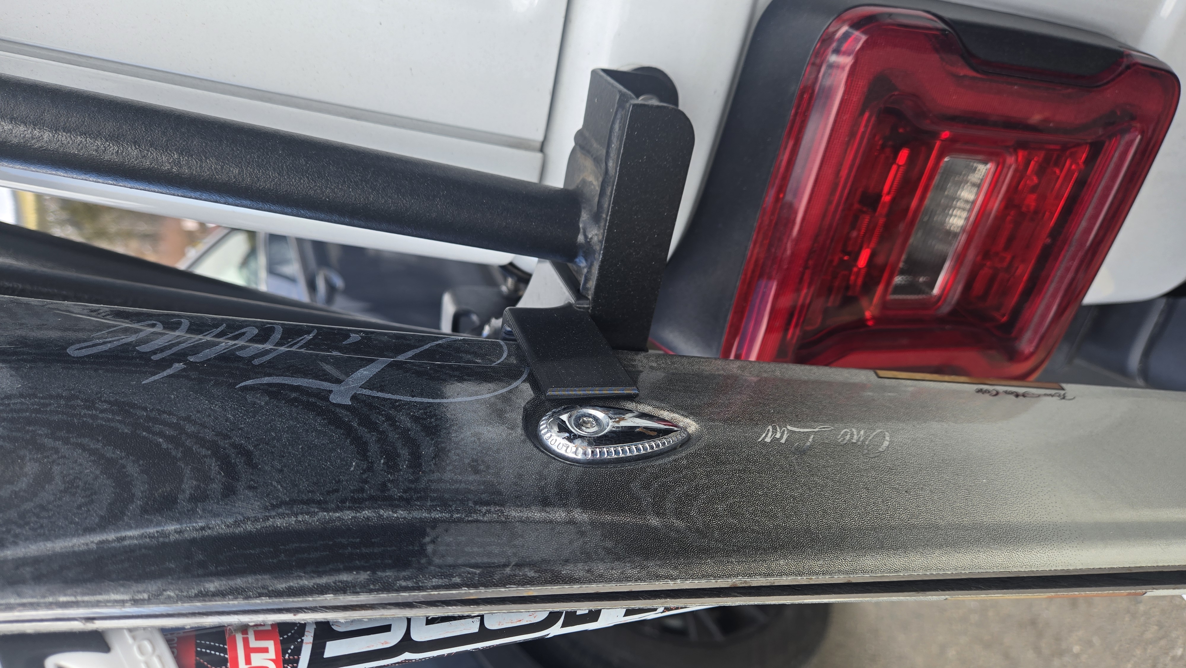 Jeep Wrangler Gobi Rack ski holder