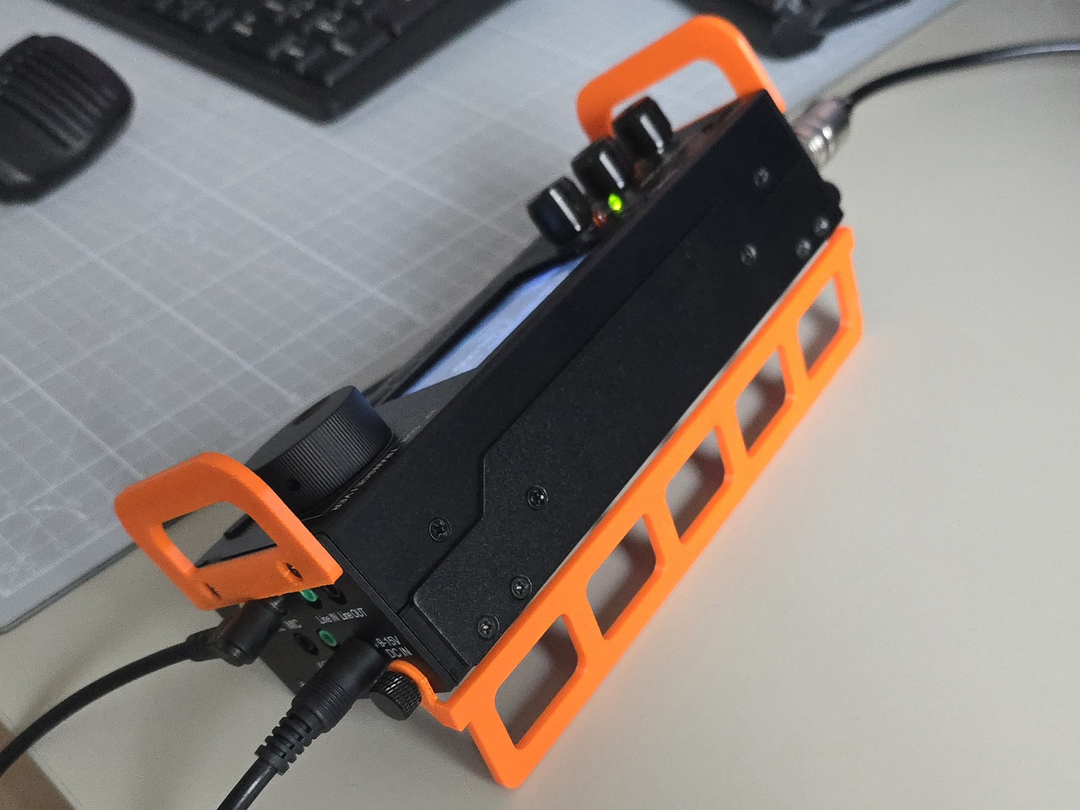 Rear folding stand for UHSDR-QRP Amateur Radio Transceiver TRX
