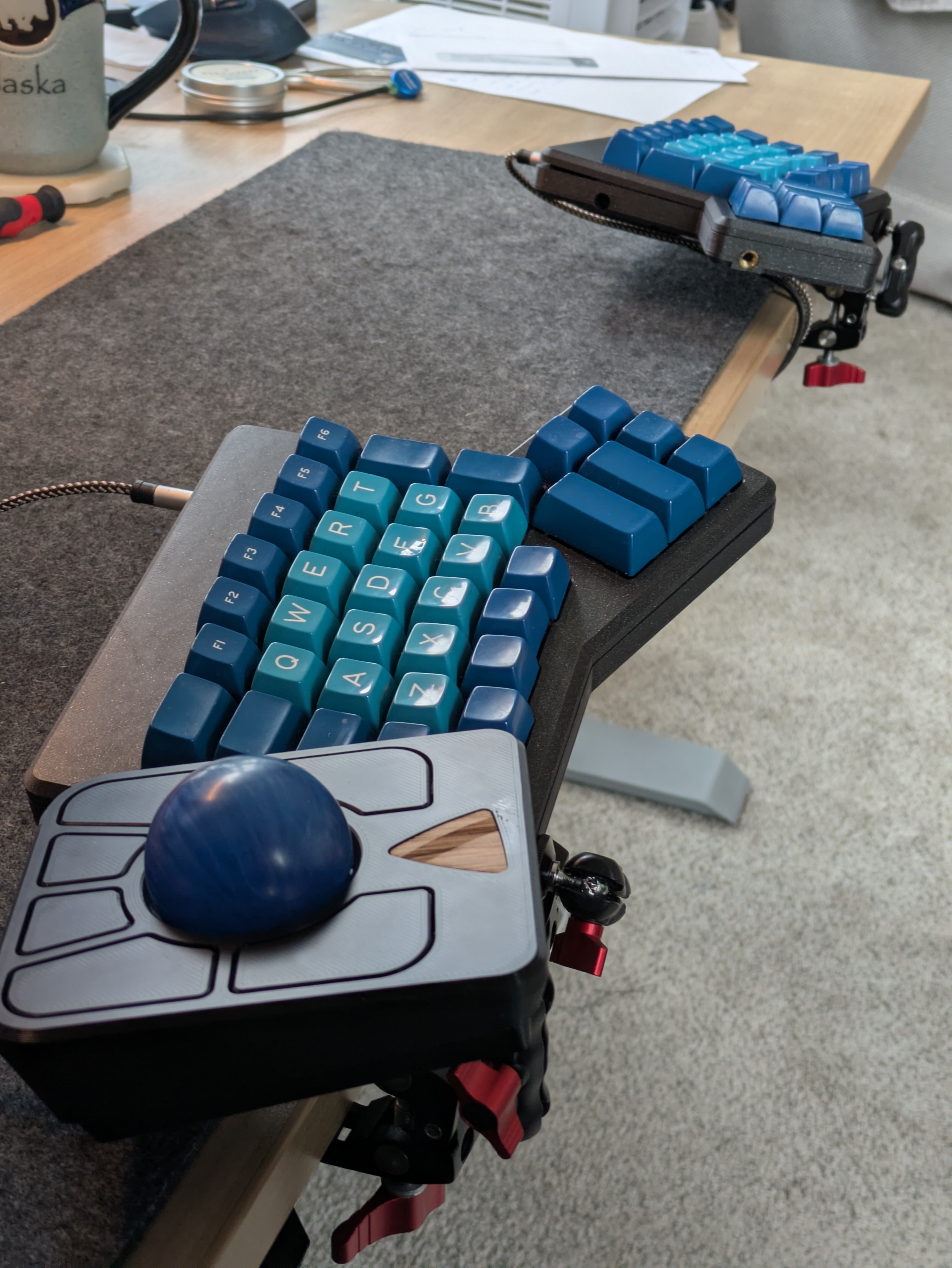 Mountable Ergodox Case — thumbnail 7