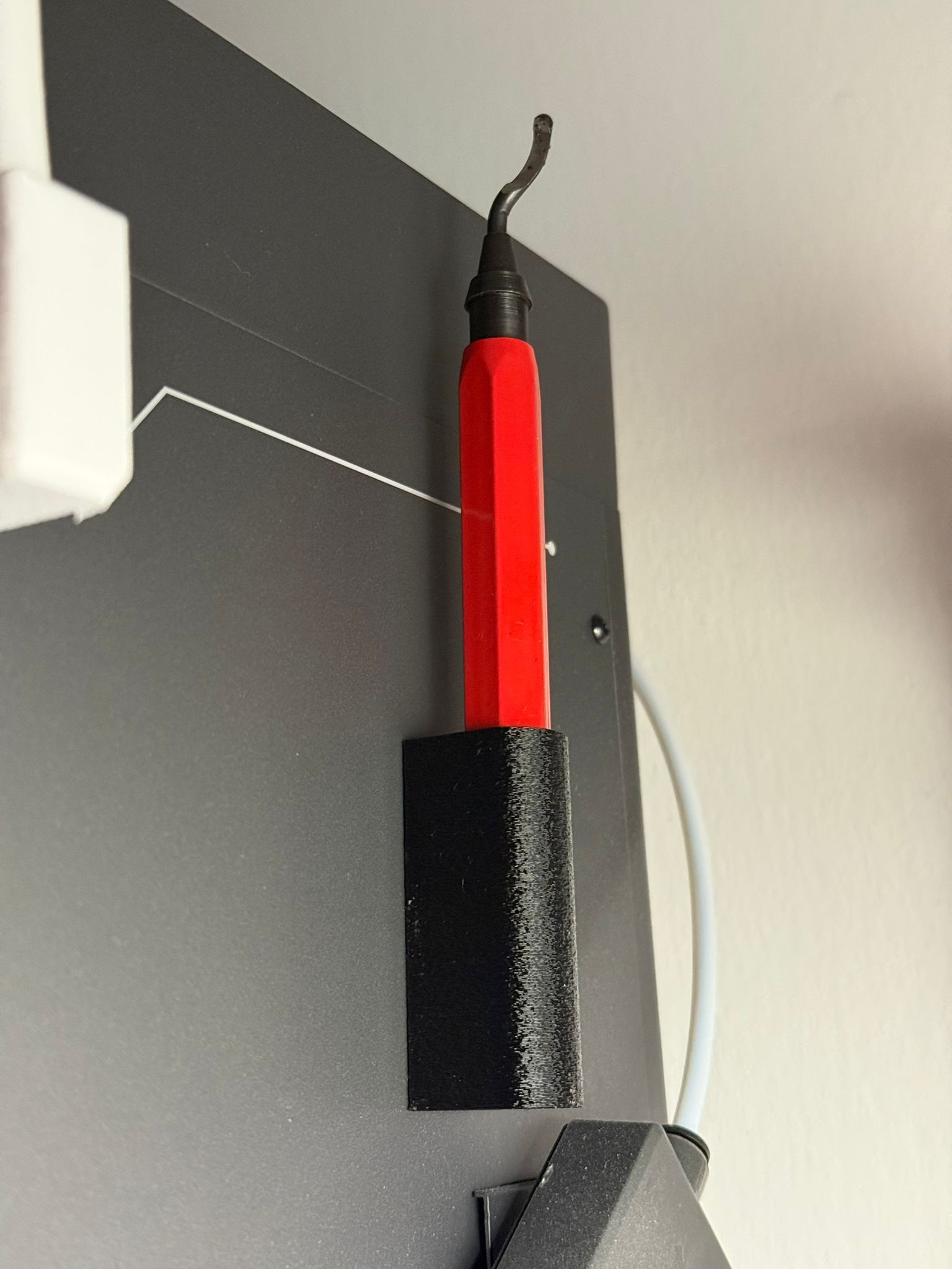 Deburring tool holder