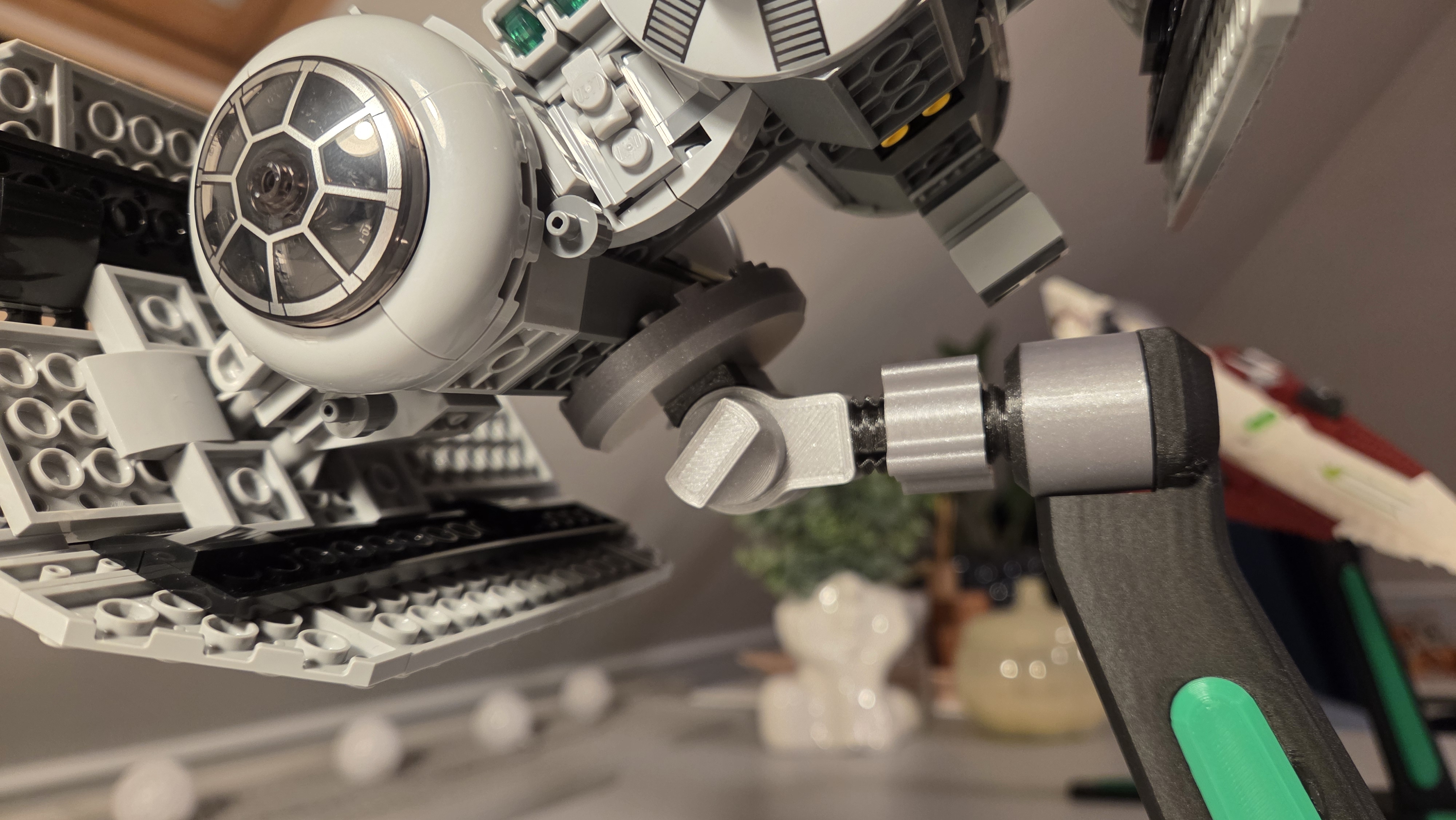 spaceship stand