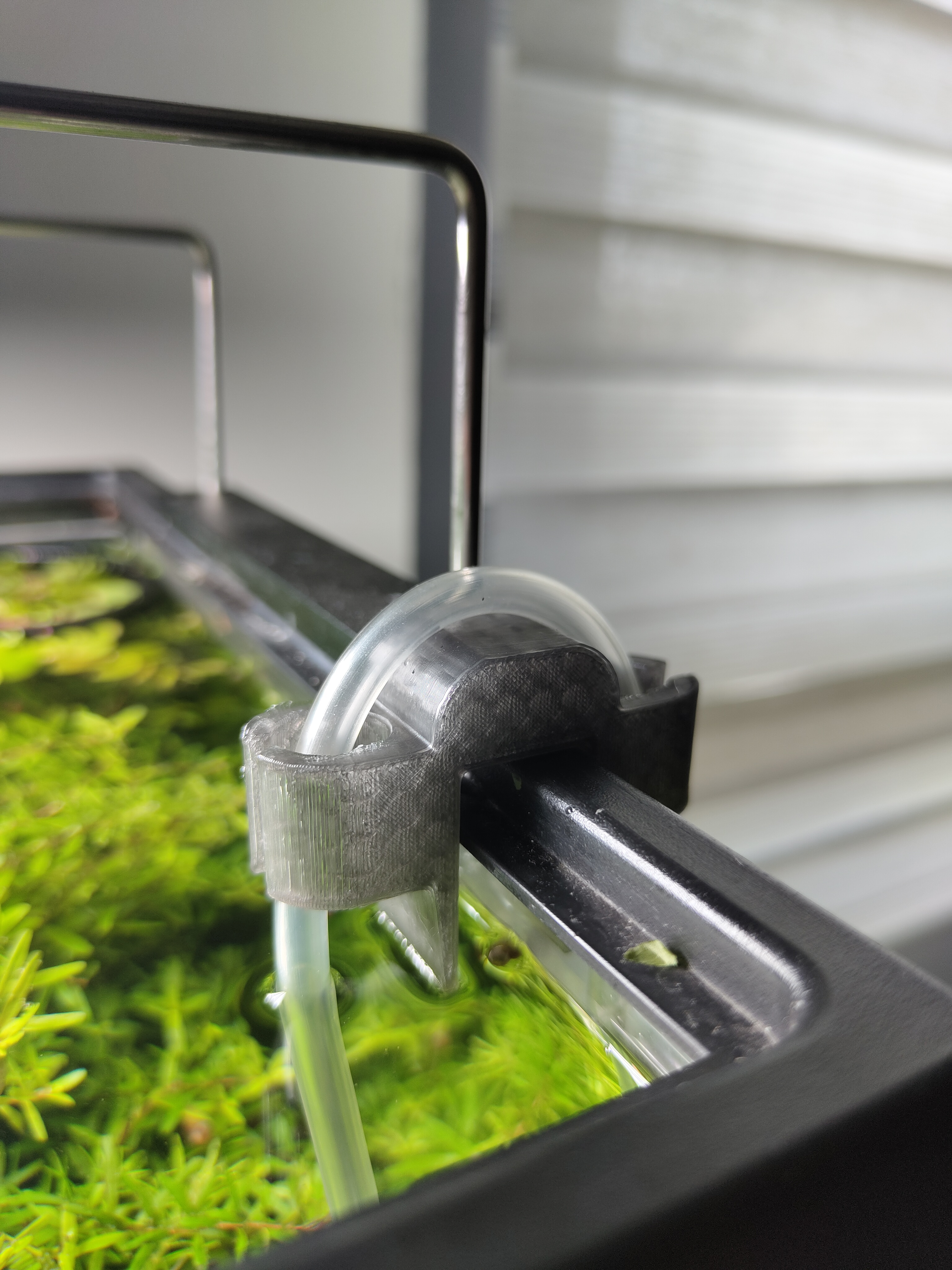 Aquarium Tubing Holder for 16mm Rimmed Tanks