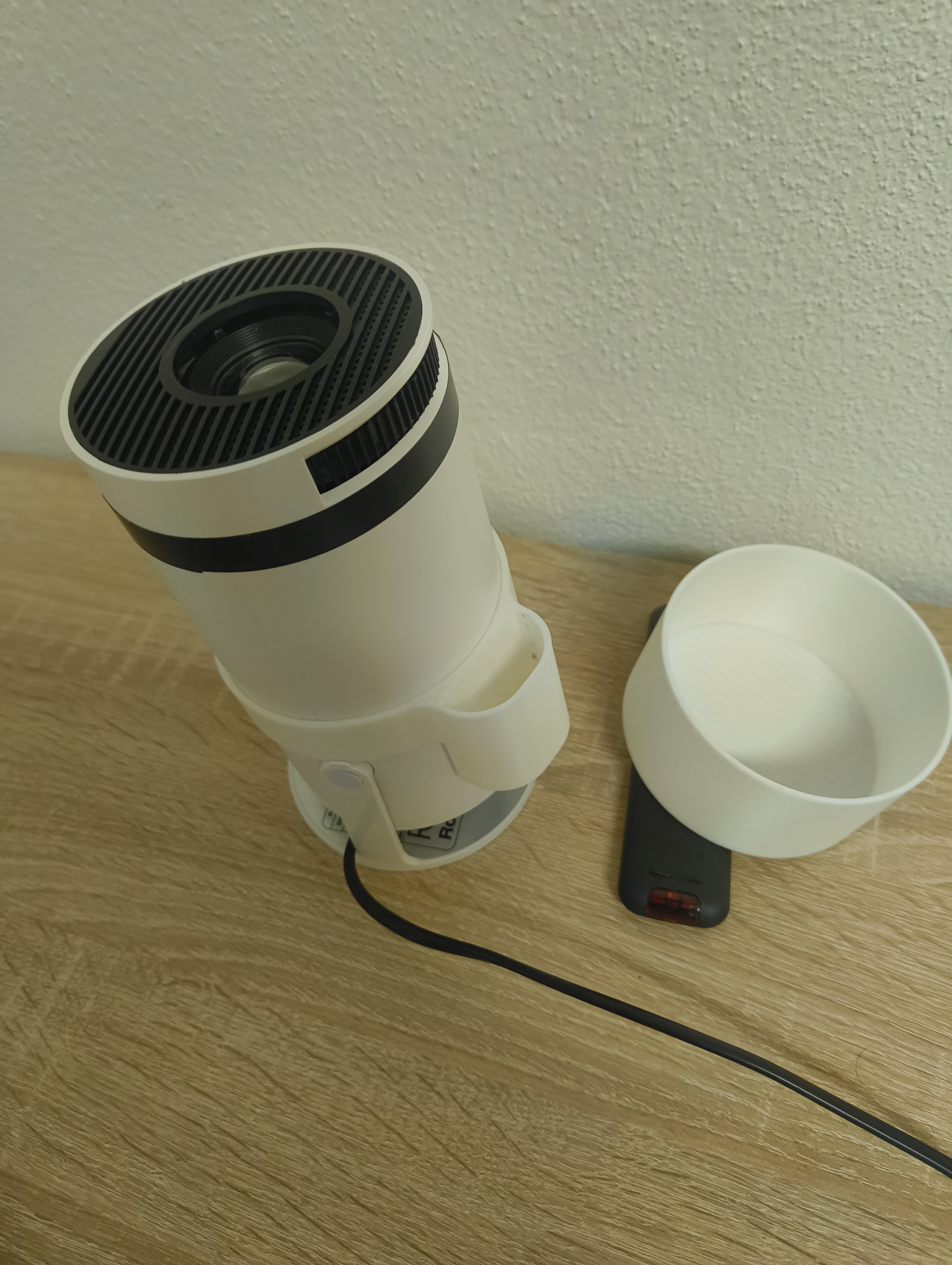 HY300 Pro Projector Upgrade – Remote Holder & Projector Cap (Temu) — miniatura 2