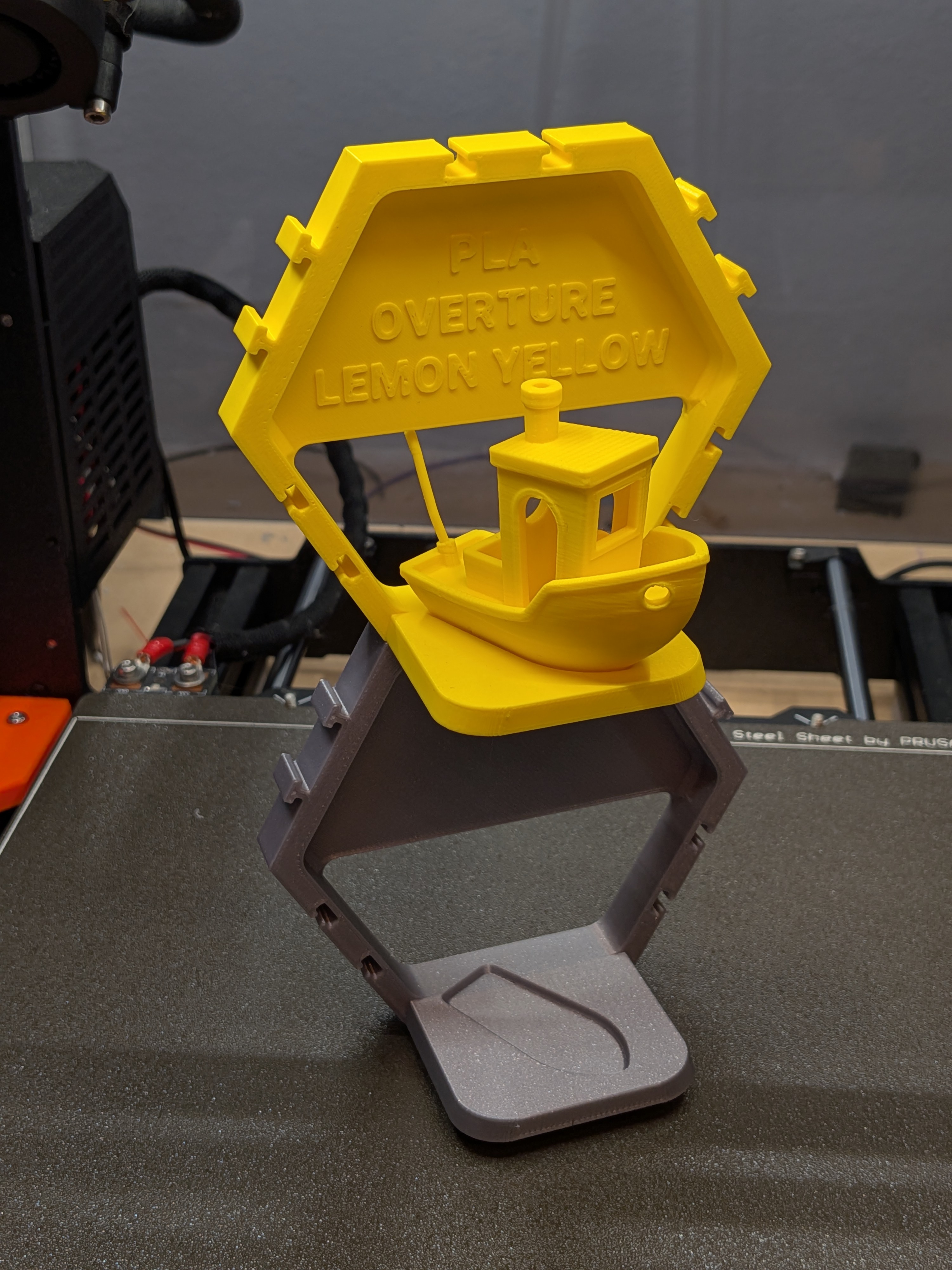 Hexagon Benchy Display with Label