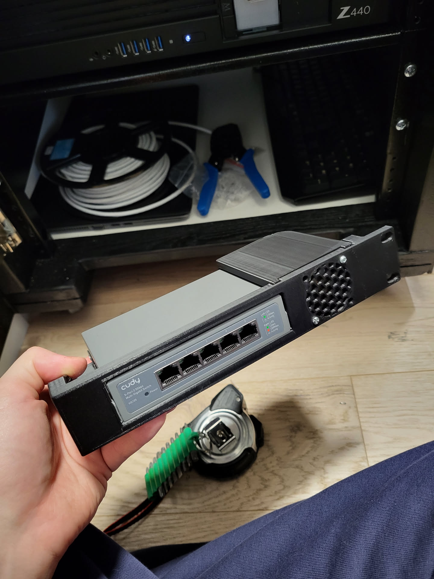 Cudy 2.5g switch shelf + fan