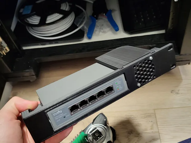 Cudy 2.5g switch shelf + fan