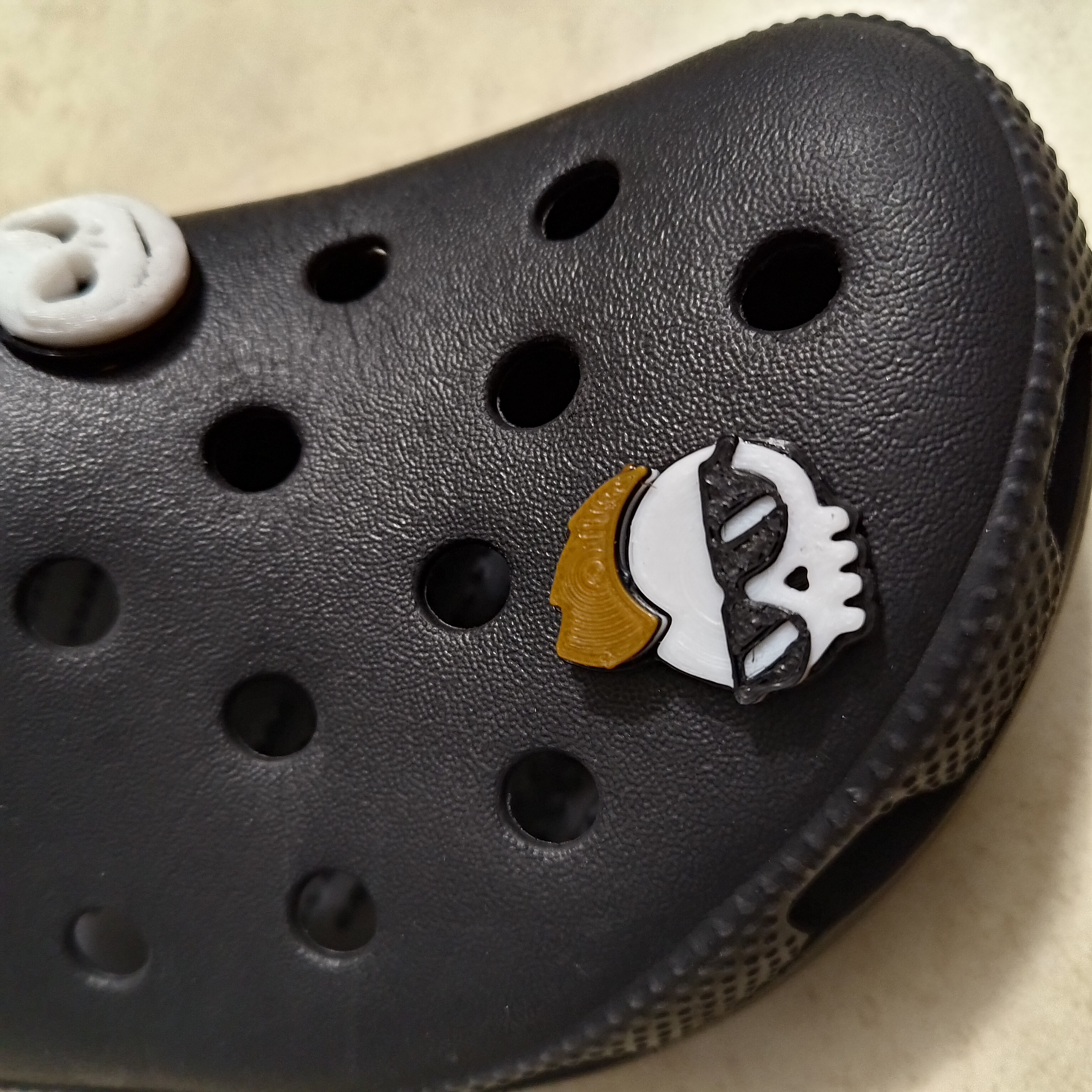 Rocker Skull with Glasses Charm (CoolSkull Collection)