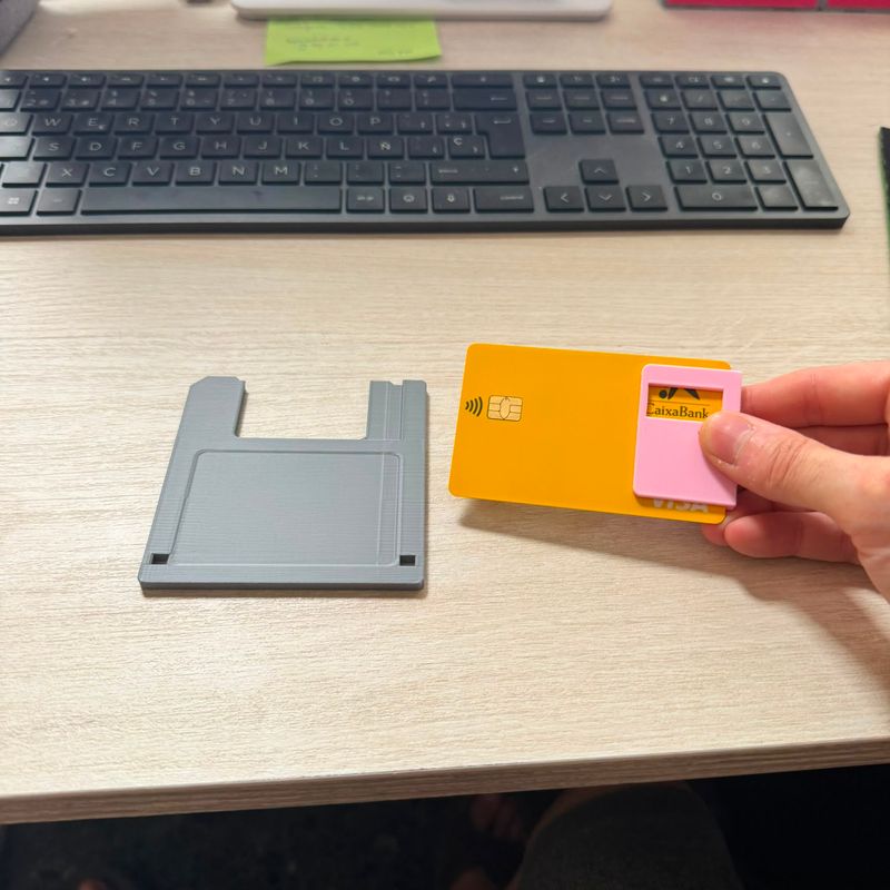 Floppy Disk 3.5 Card Holder by CrappyDesigns | Download free STL model ...
