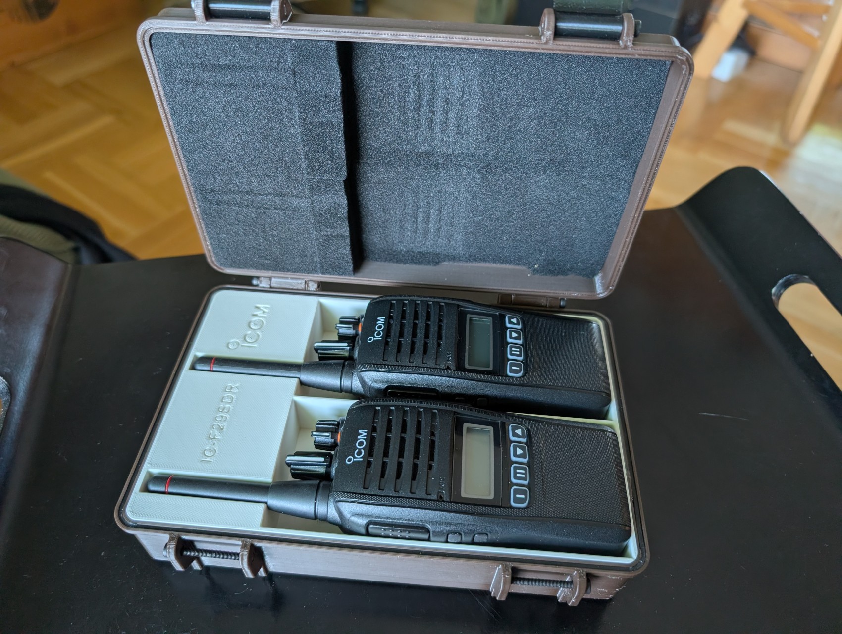 Icom F29SDR - rugged box