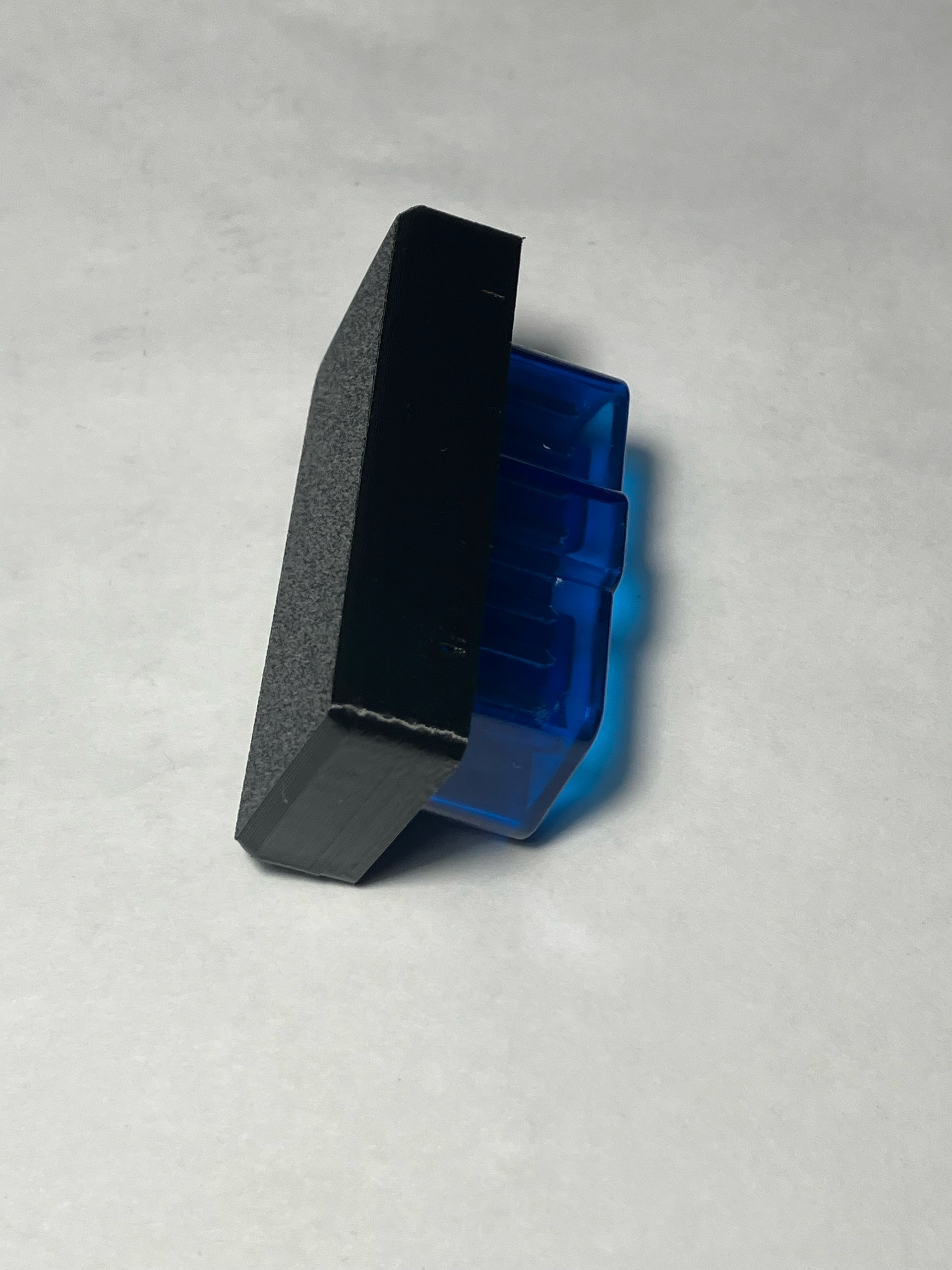 Low-profile cap for ELM327