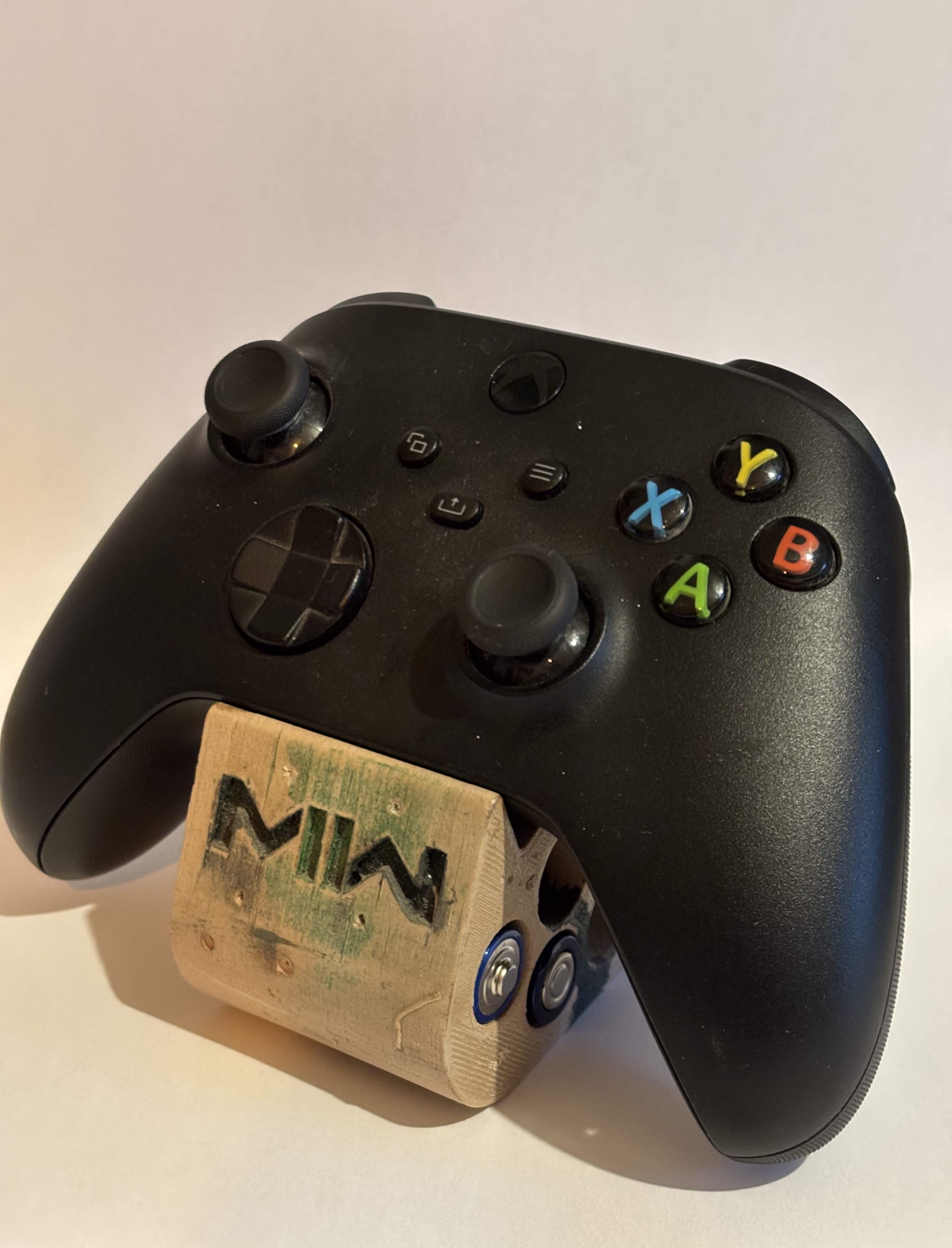 Xbox Controller Stand with 5 Battery Slots