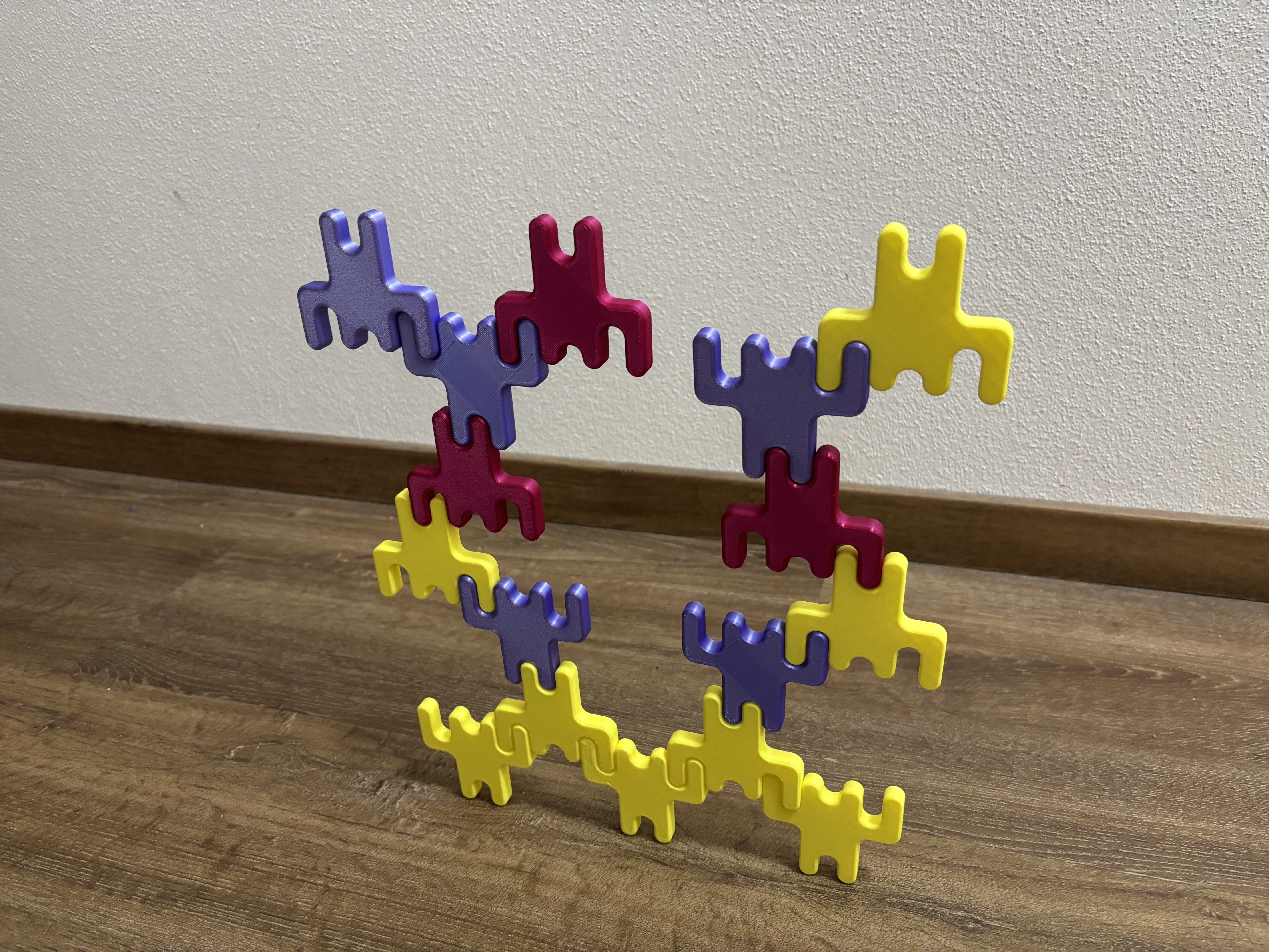 Balancing stackable figures