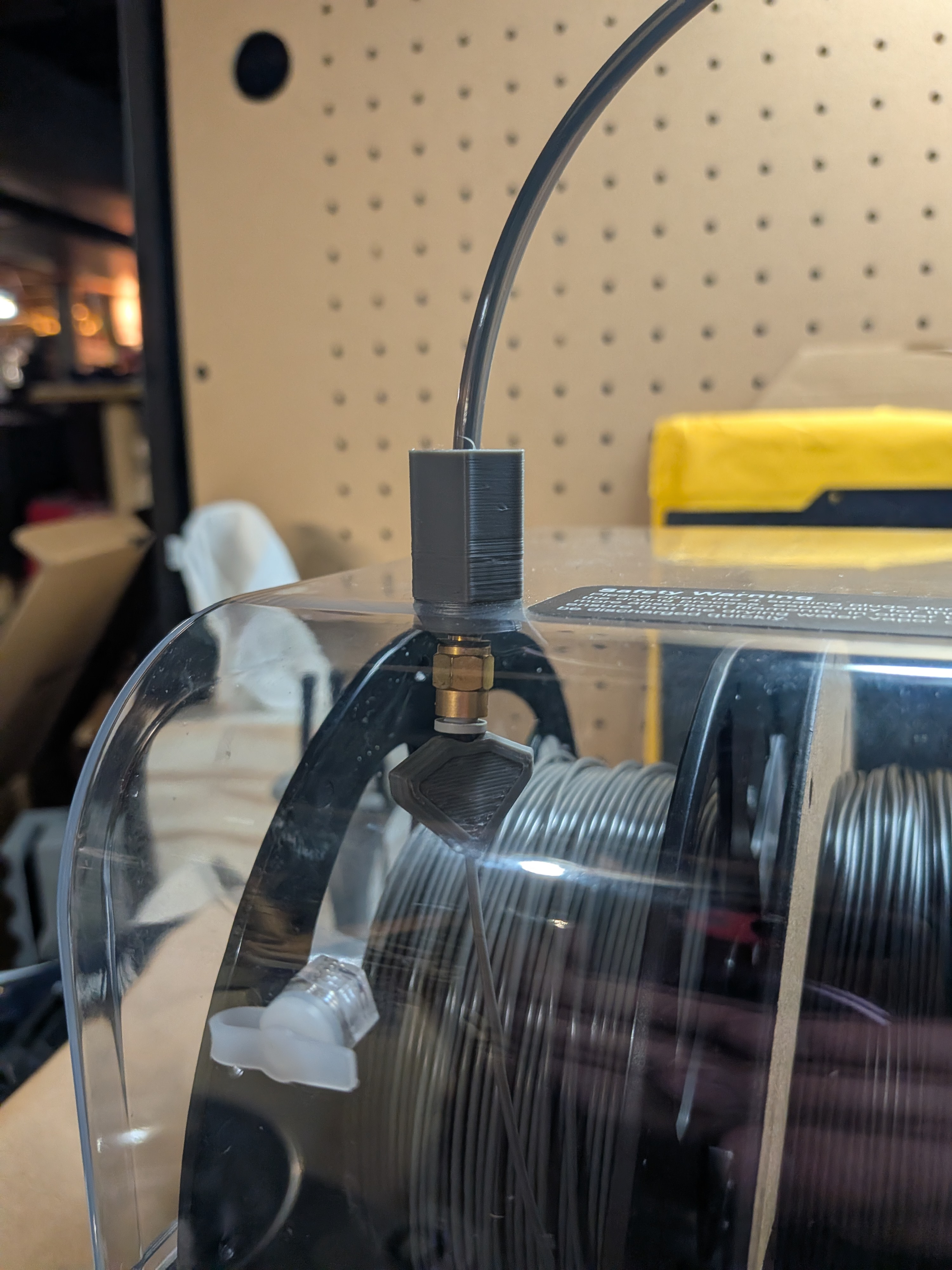 Nut Remix for Spherical Port - Now with Bowden Tube Support 3D model