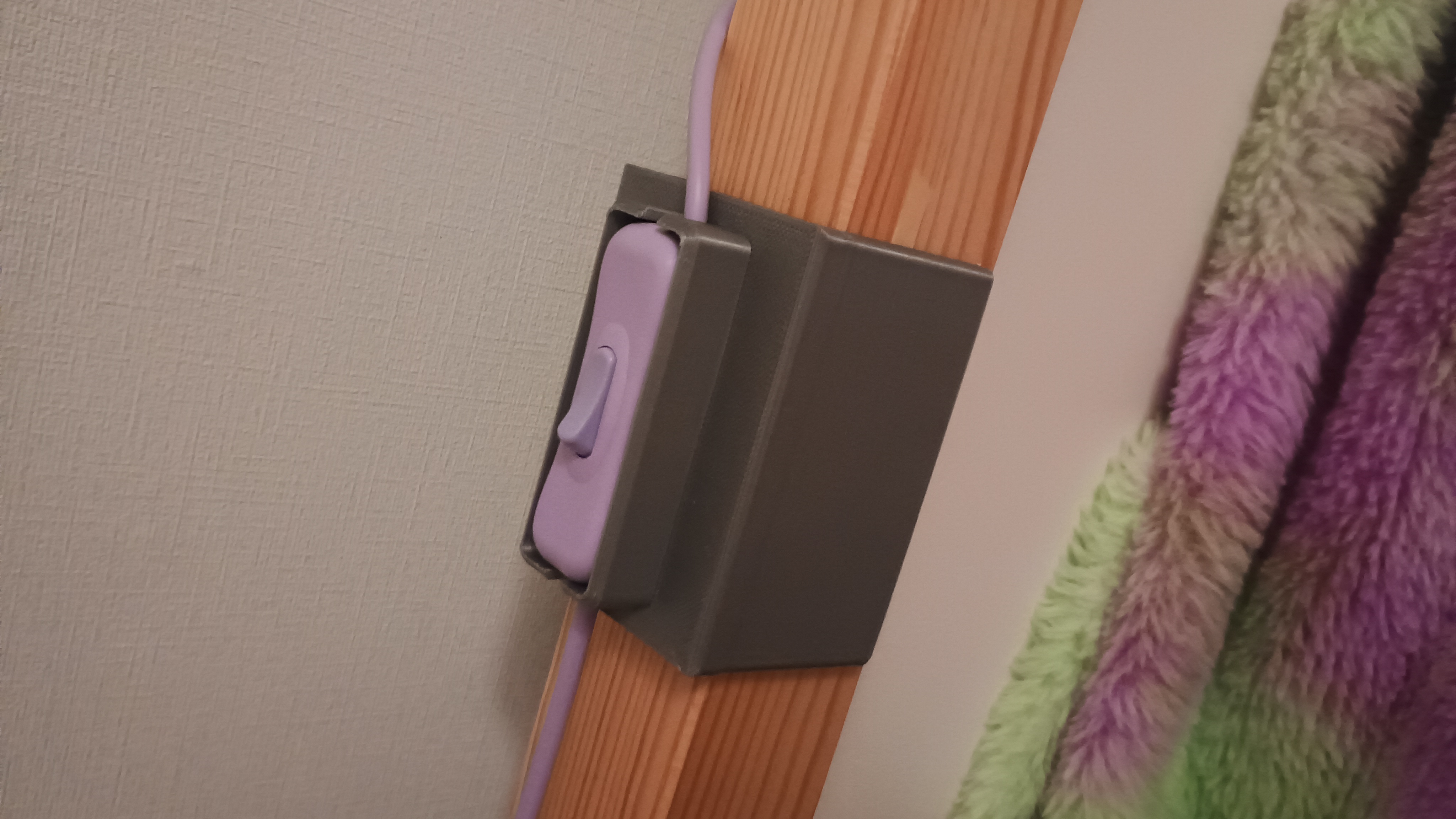 Ikea Navlinge switch holder for Ikea Kura Bed