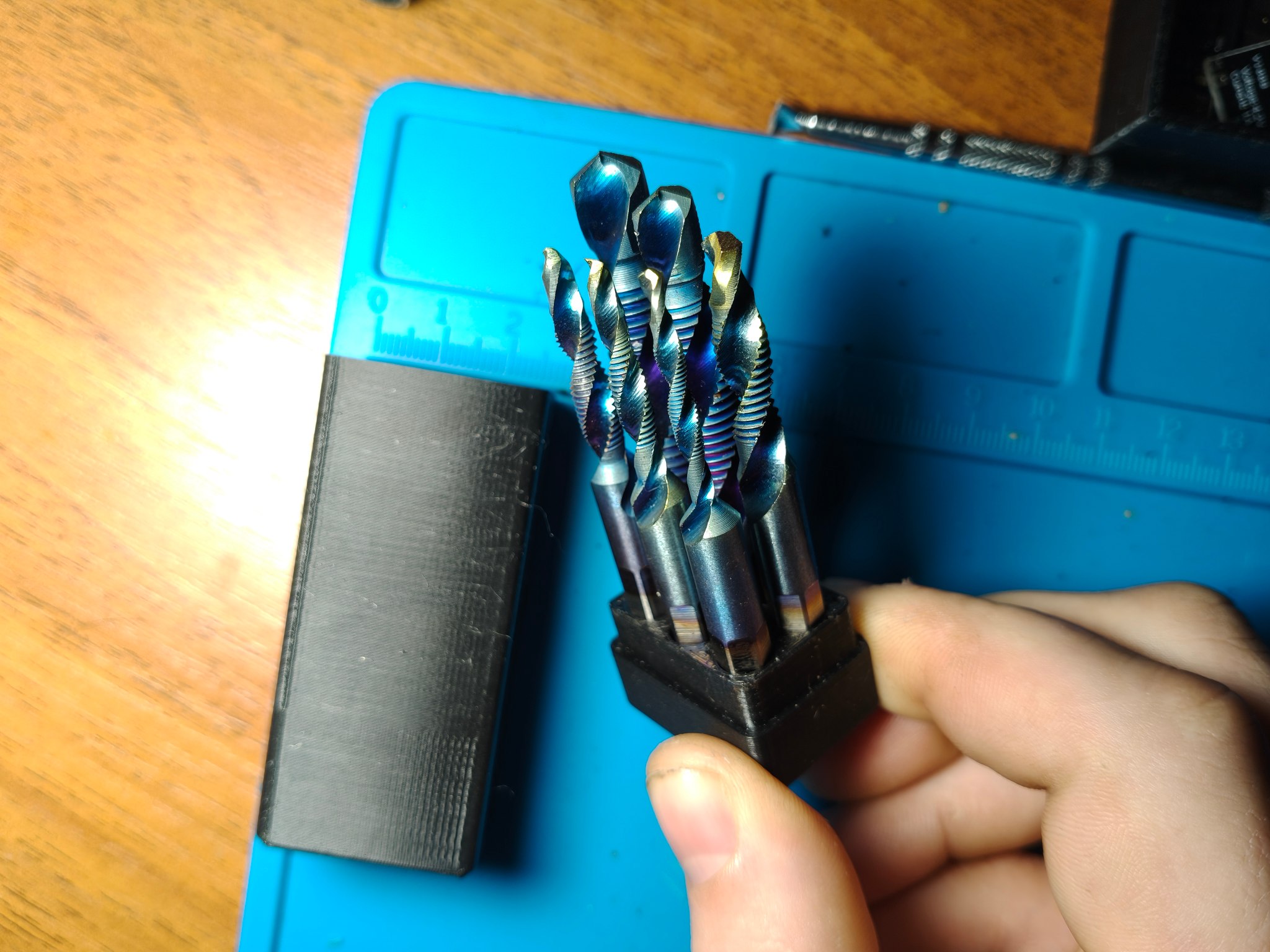 Box for a set of 6 drill bits with a hex shank (M3 M4 M5 M6 M8 M10)