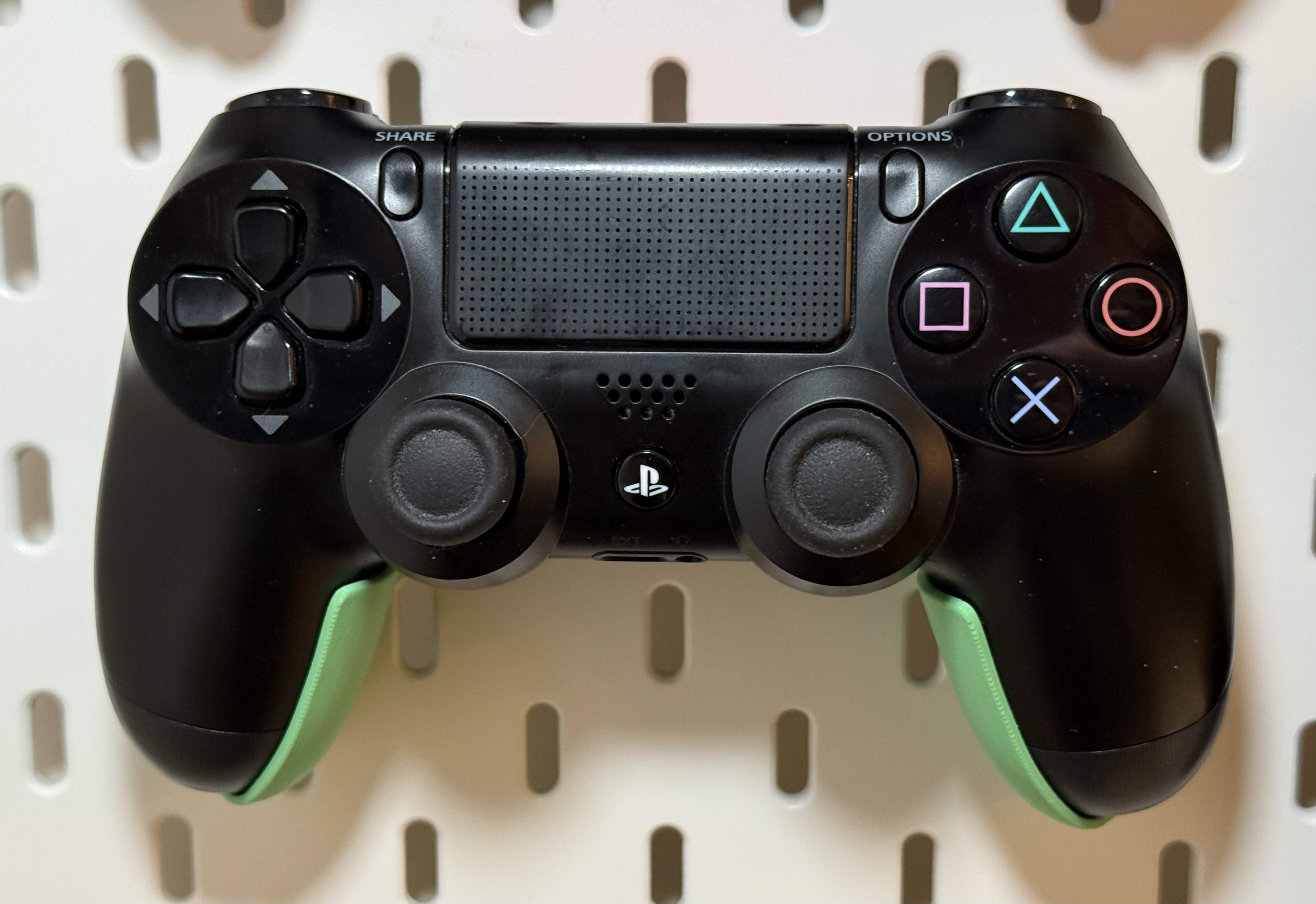 PS4 controller holder for IKEA pegboard — thumbnail 2