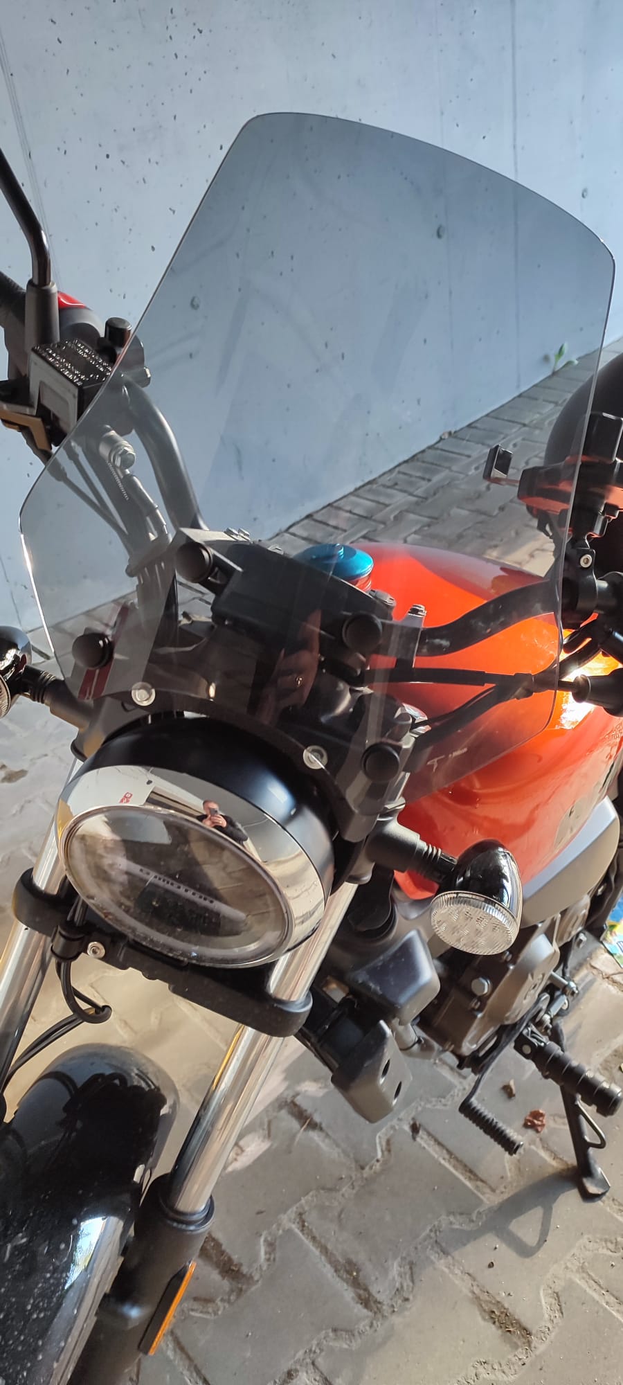 QJMotor 125SRV (2025 Model)  Windshield