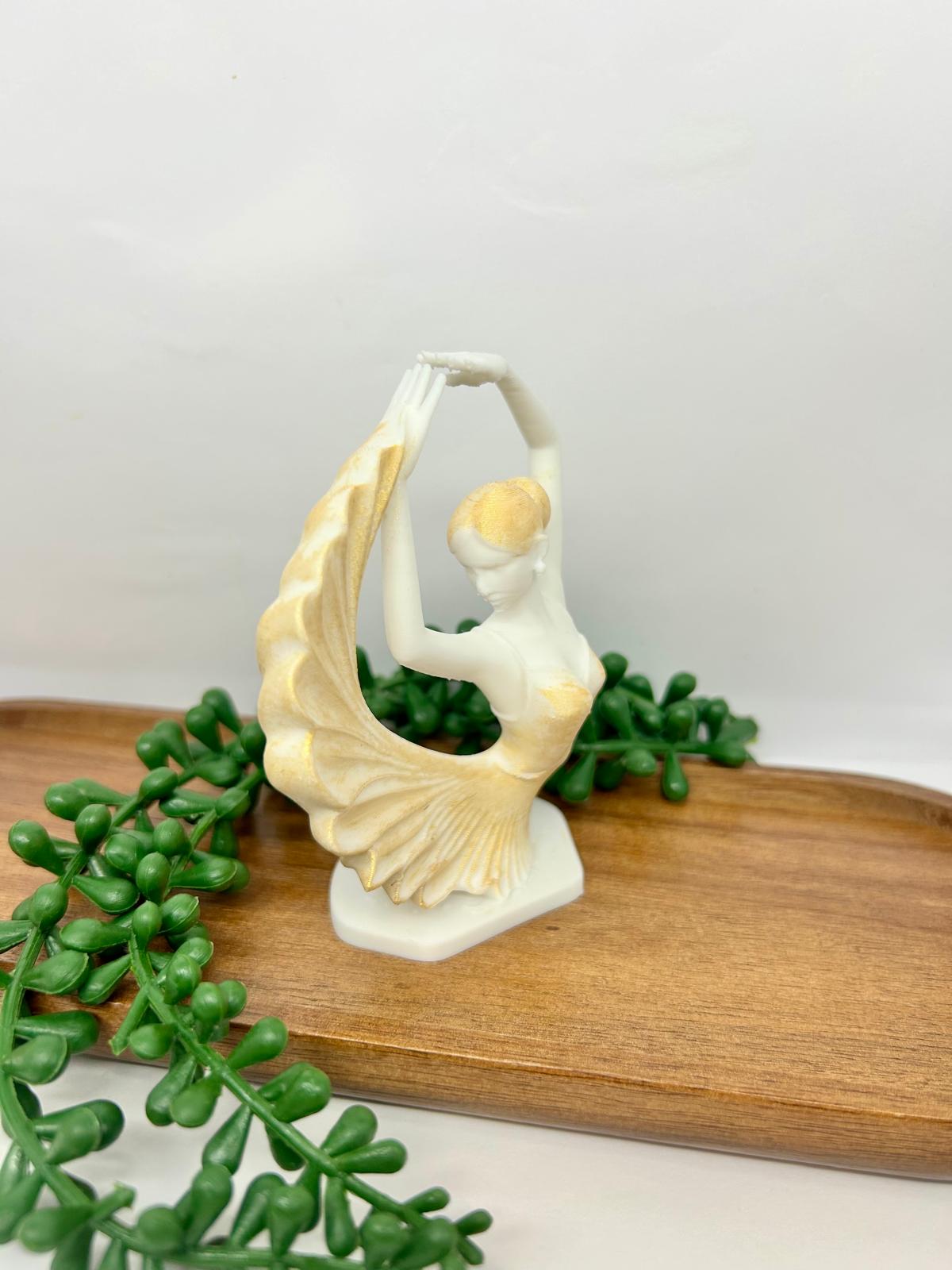 Miniatura 4 do modelo 3D ballerina