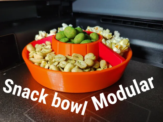 Modular Snack Bowl with Adjustable Dividers