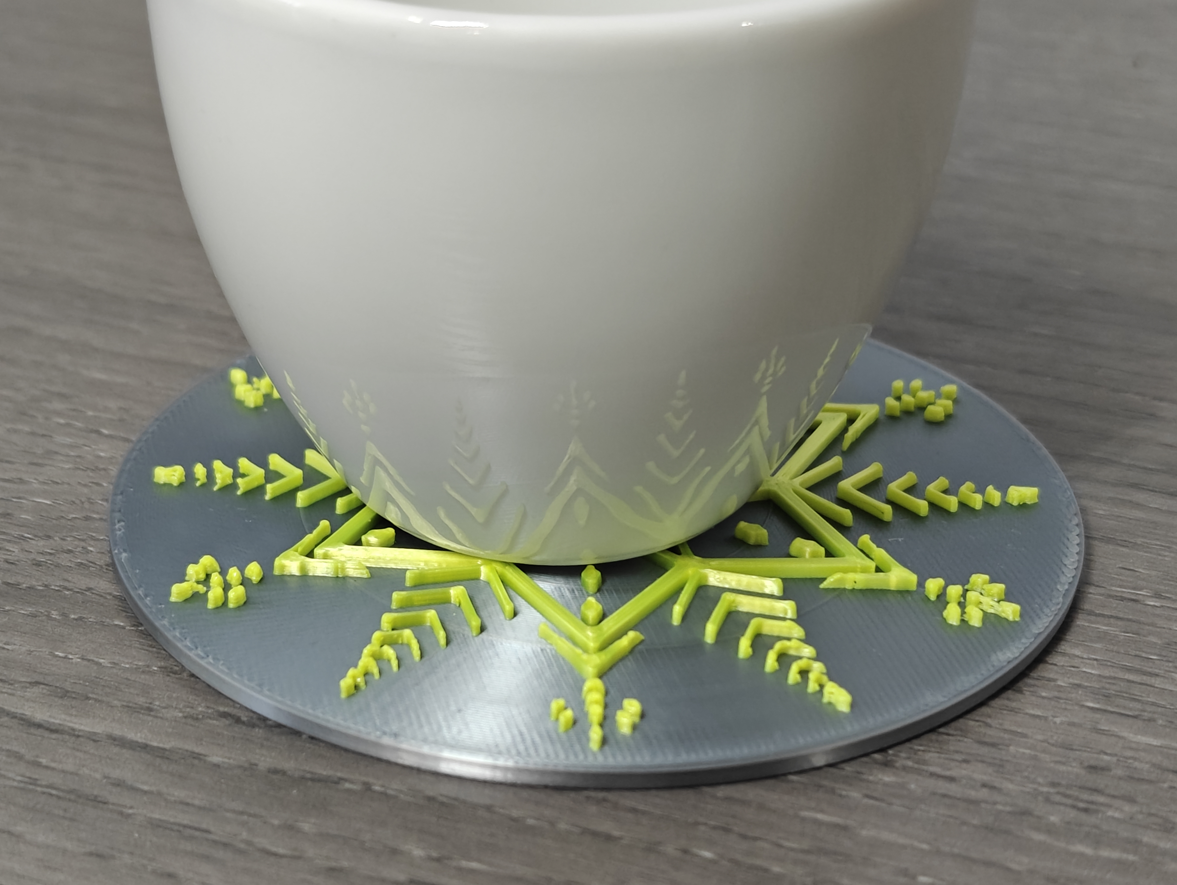 Miniatura 4 do modelo 3D Snowflake Coaster 1