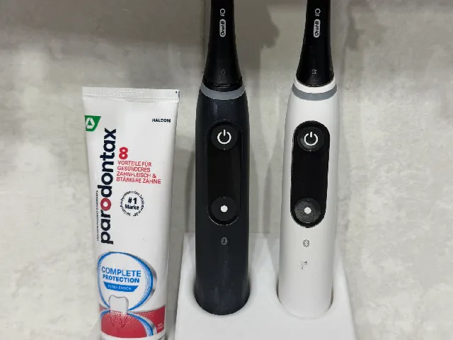 Oral-B iO Series 8 Zahnbürstenständer