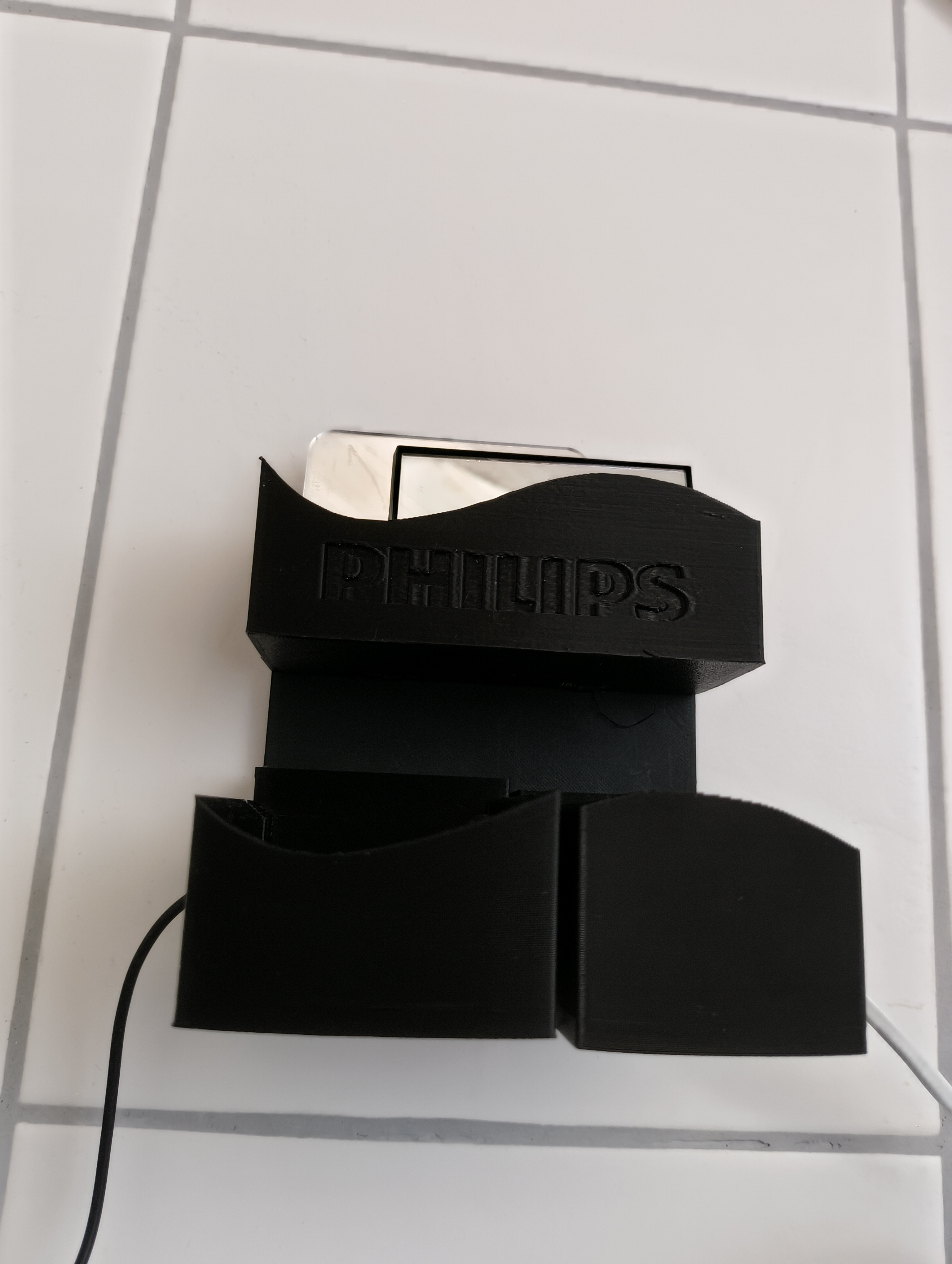 Philips Products Hygiene and Loading Station - Wallhanger — thumbnail 4