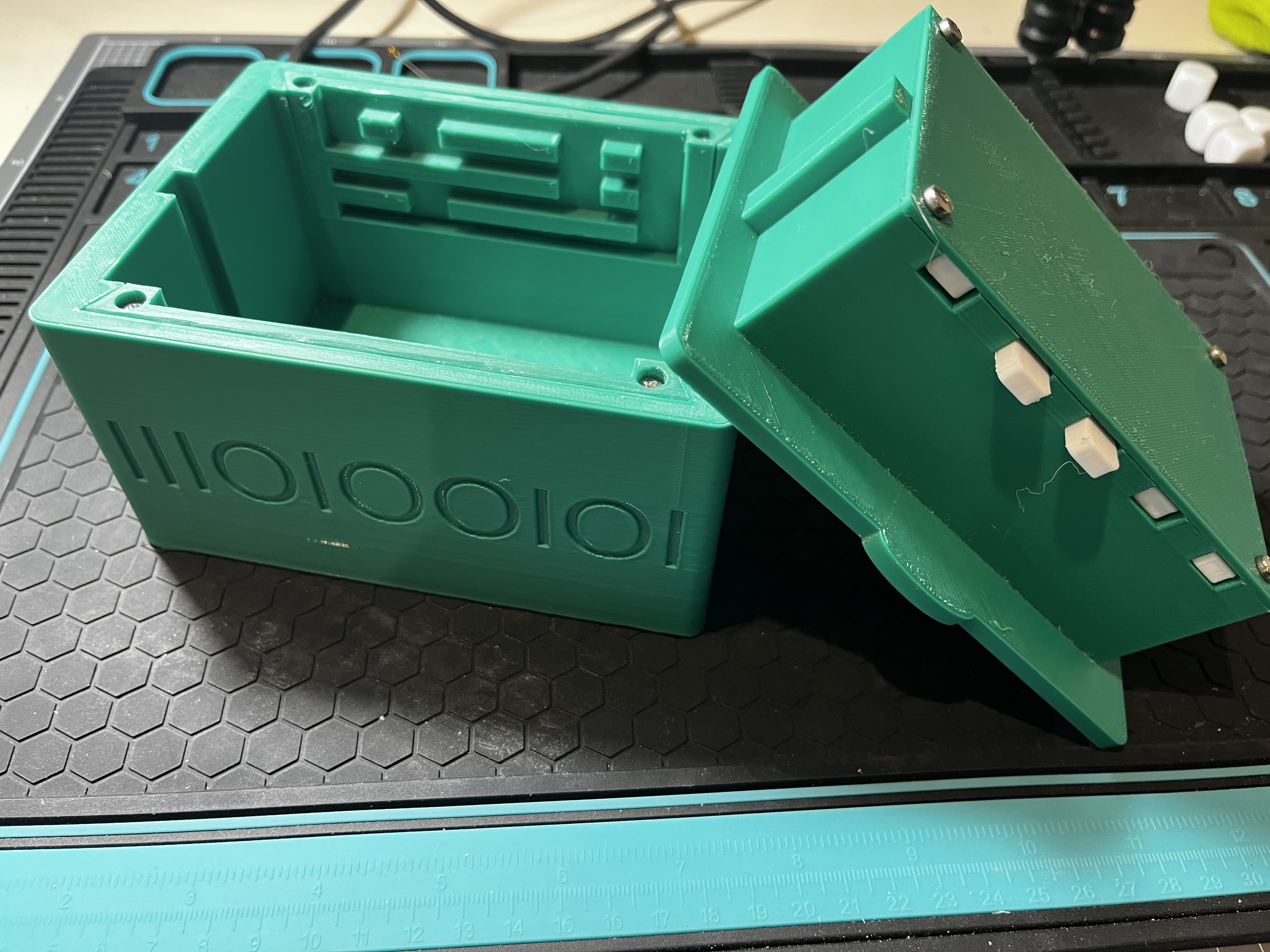 Customisable Binary Maze Geocache