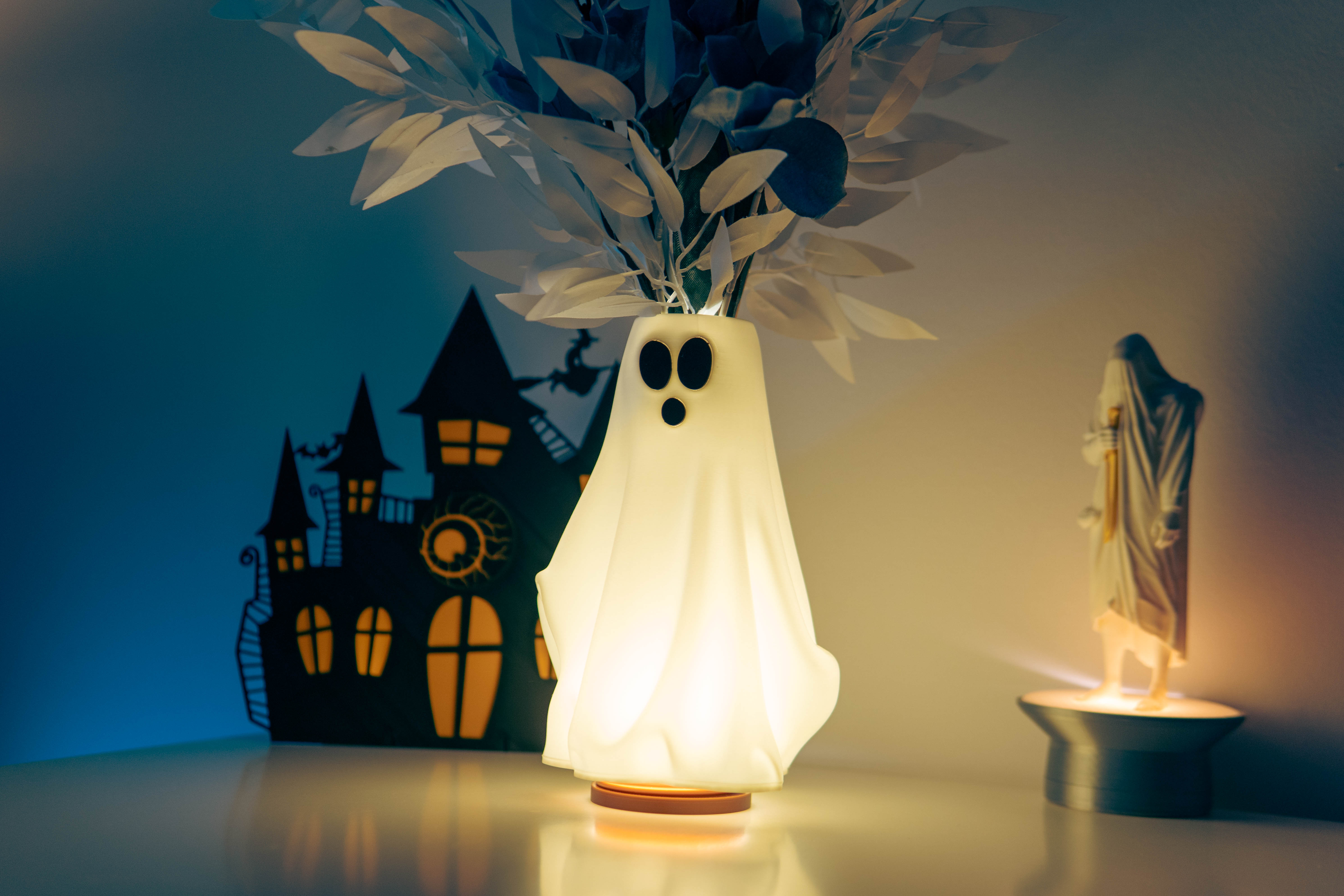 Miniatura 3 do modelo 3D Ghost Vase Lamp