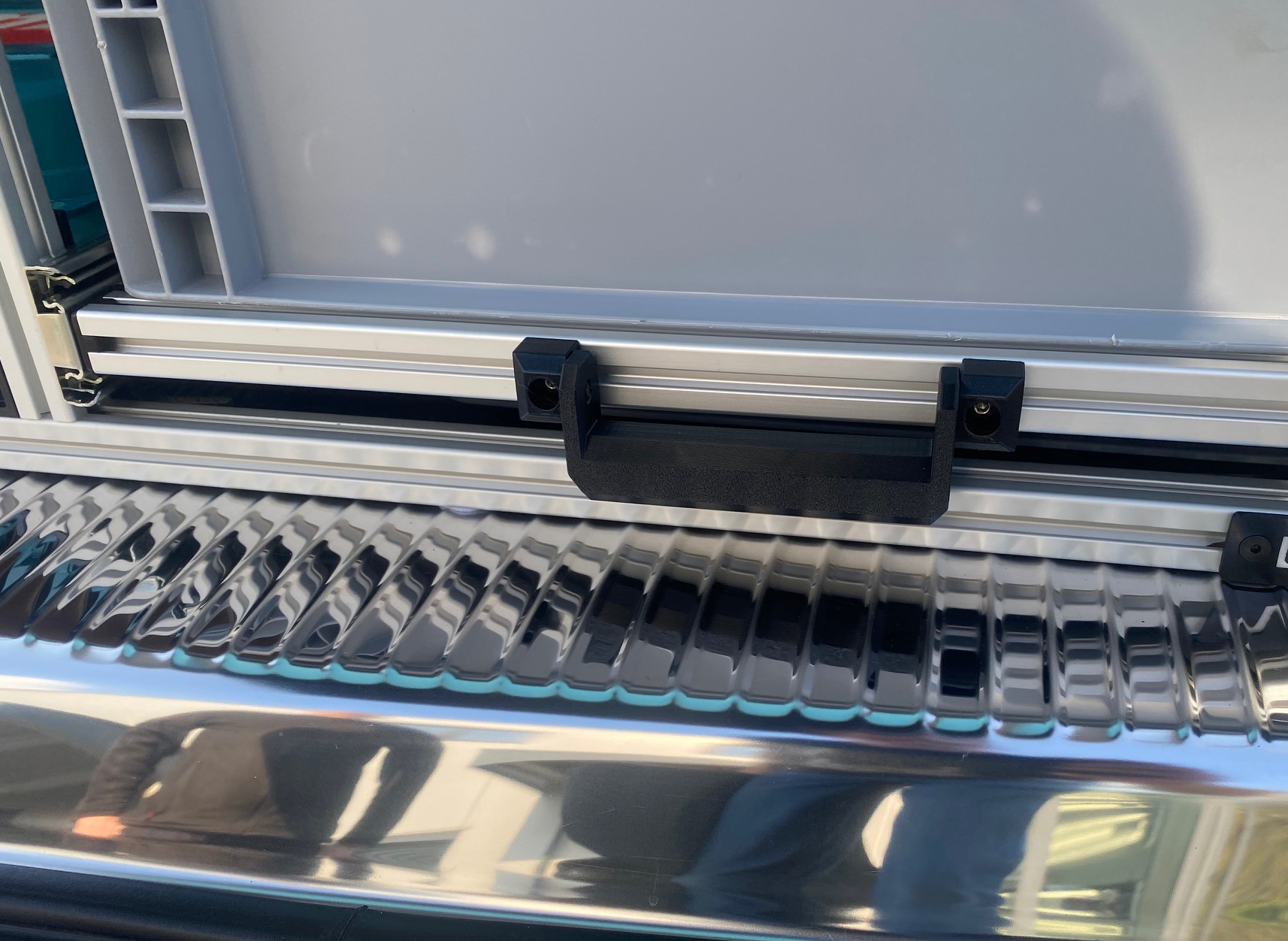 MT-SYSTEM Flexible (Drawer) Handle for 20x20mm Profiles