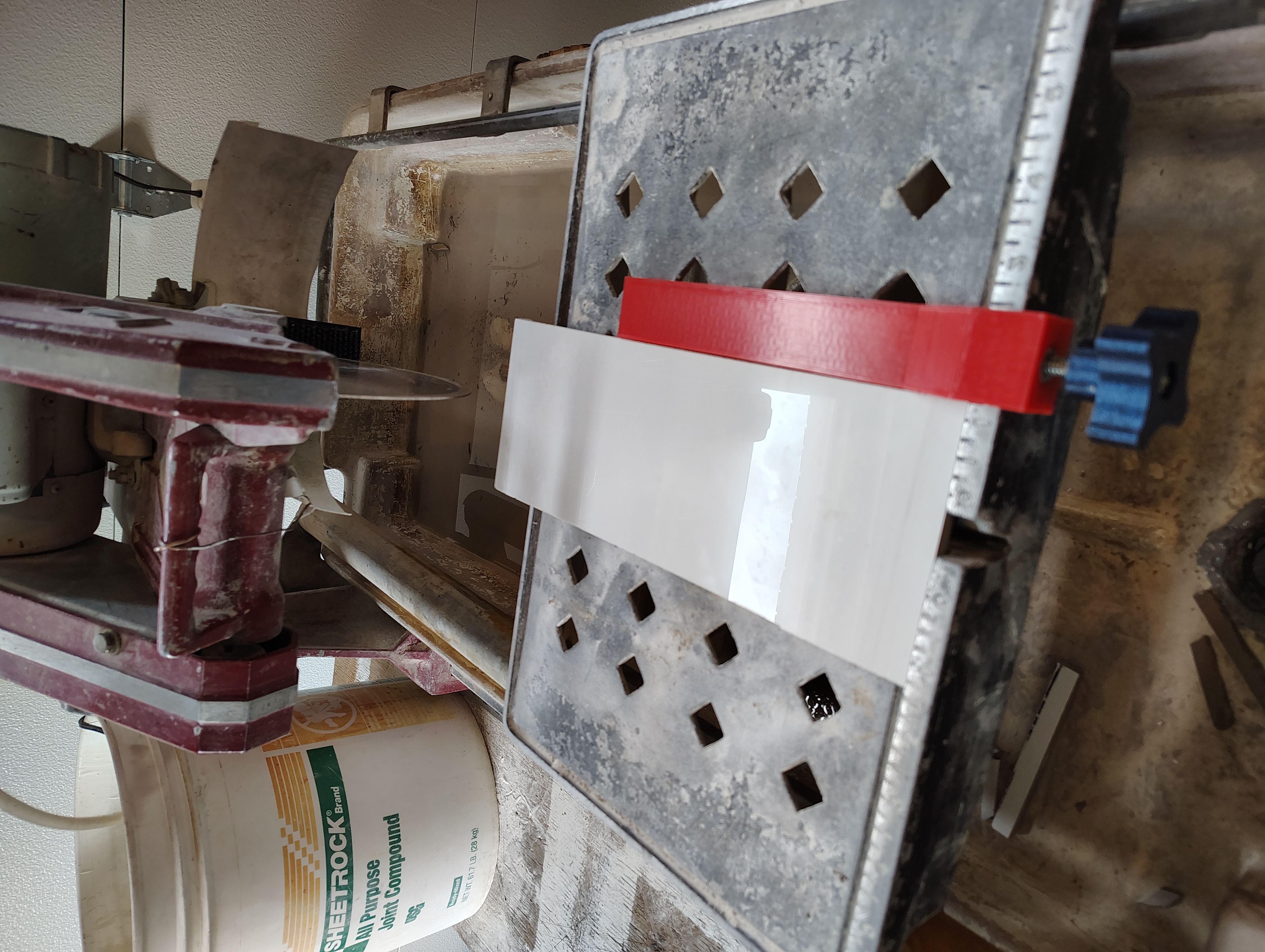 MK Tile Saw Rip Fence in Openscad