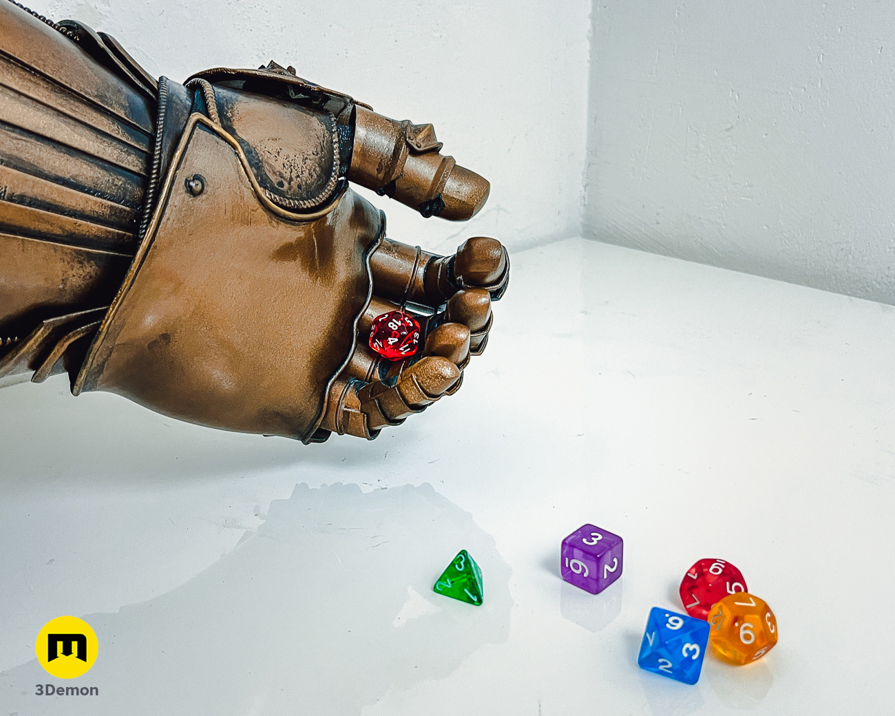 The Infinity Gauntlet – Wearable DnD Dice Holder — miniatura 2