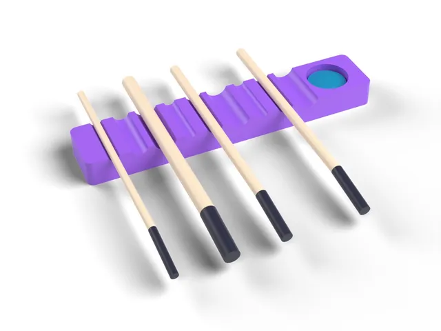 Paint Brush Rest - Notched Rest for Wet Brushes with Water Well, No Supports (OpenSCAD)