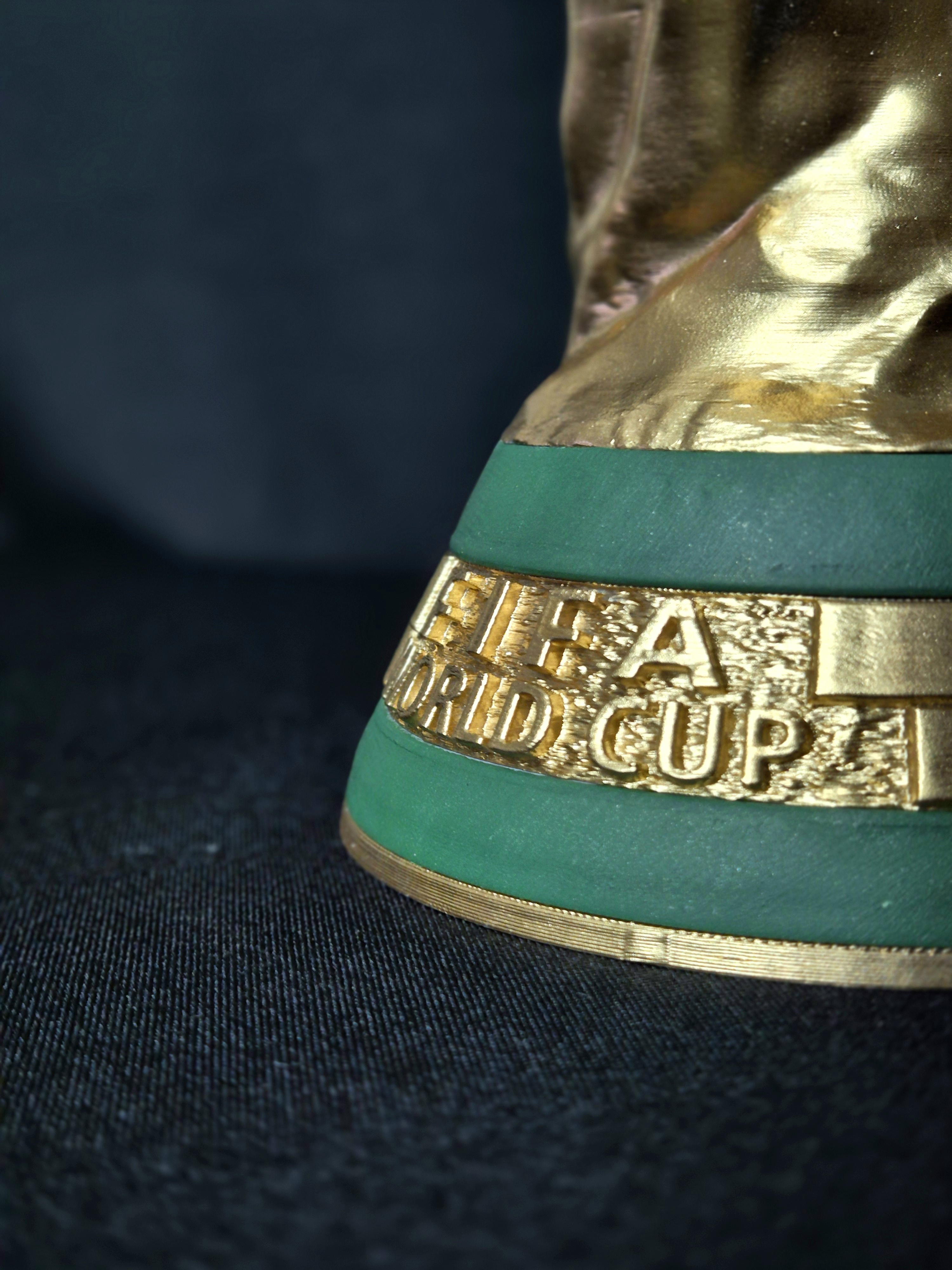 World Cup FIFA Trophy - Real Size 1:1