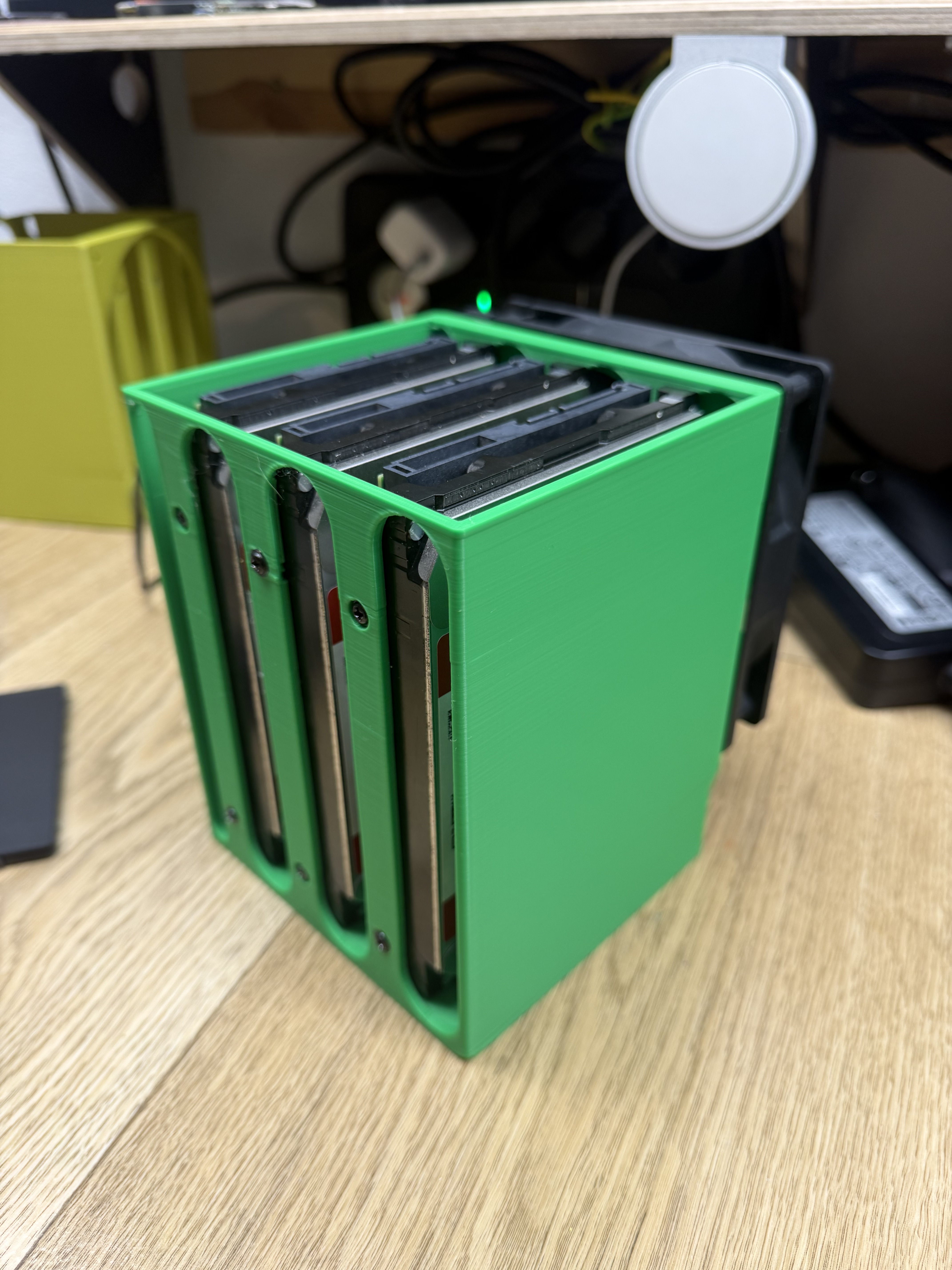 3x HDD Mount with 120mm Fan Enclosure