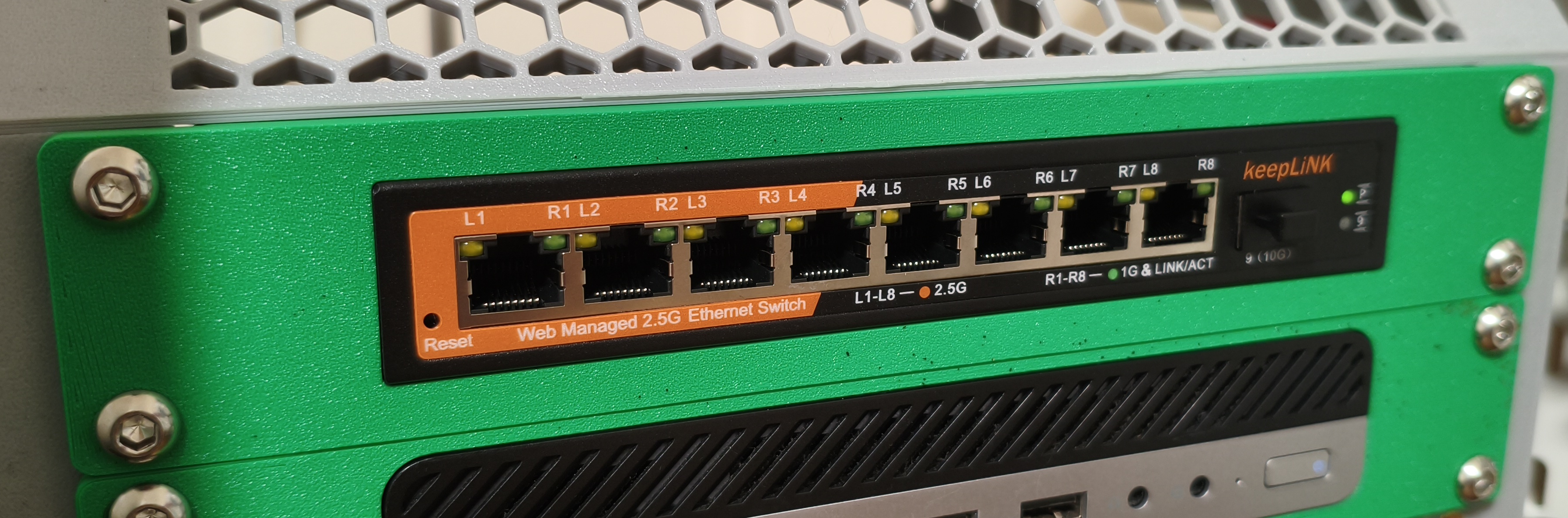 KeepLINK 9 port 2.5G switch 10 inch rack mount