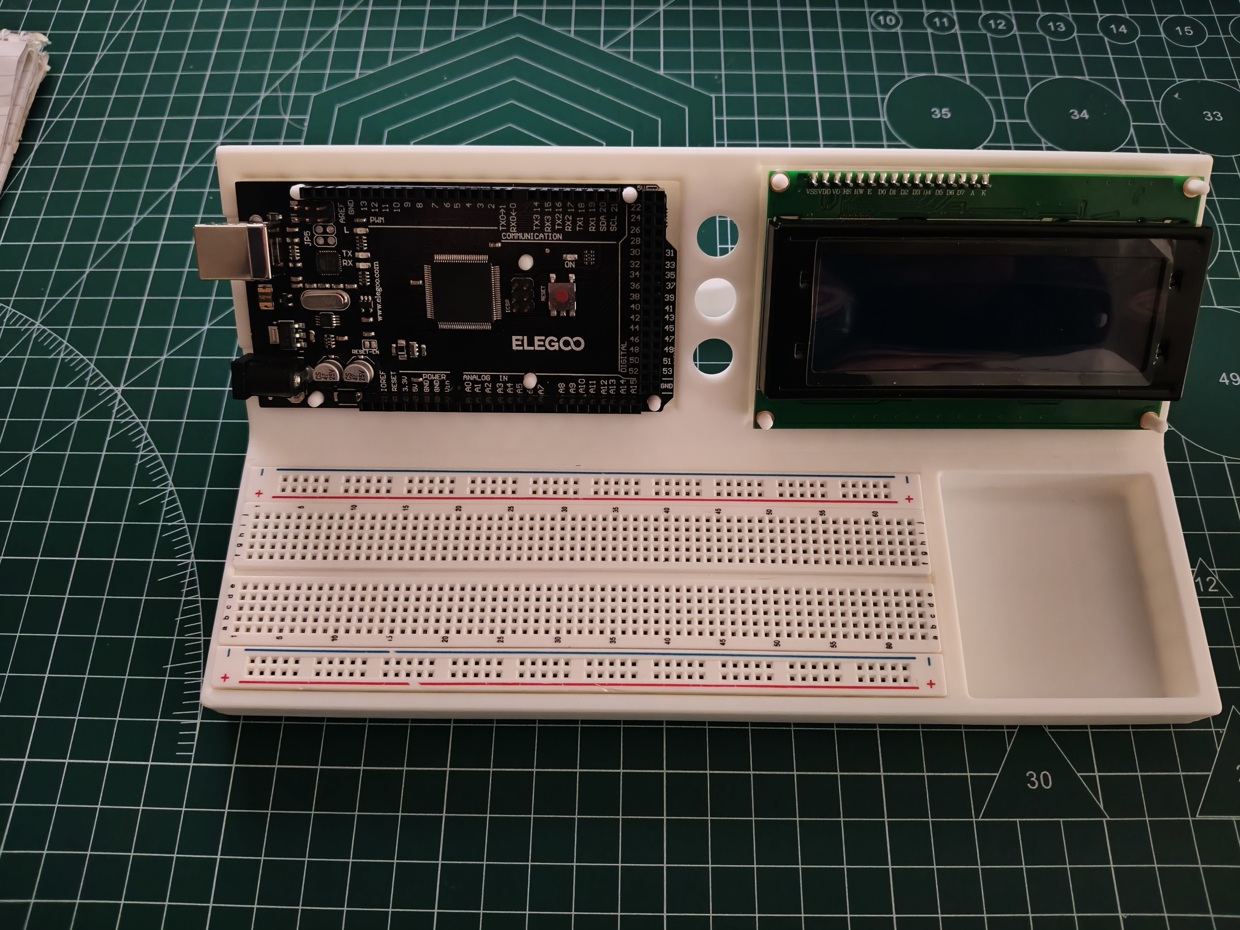 Arduino Mega / UNO w/2004 LCD Holder