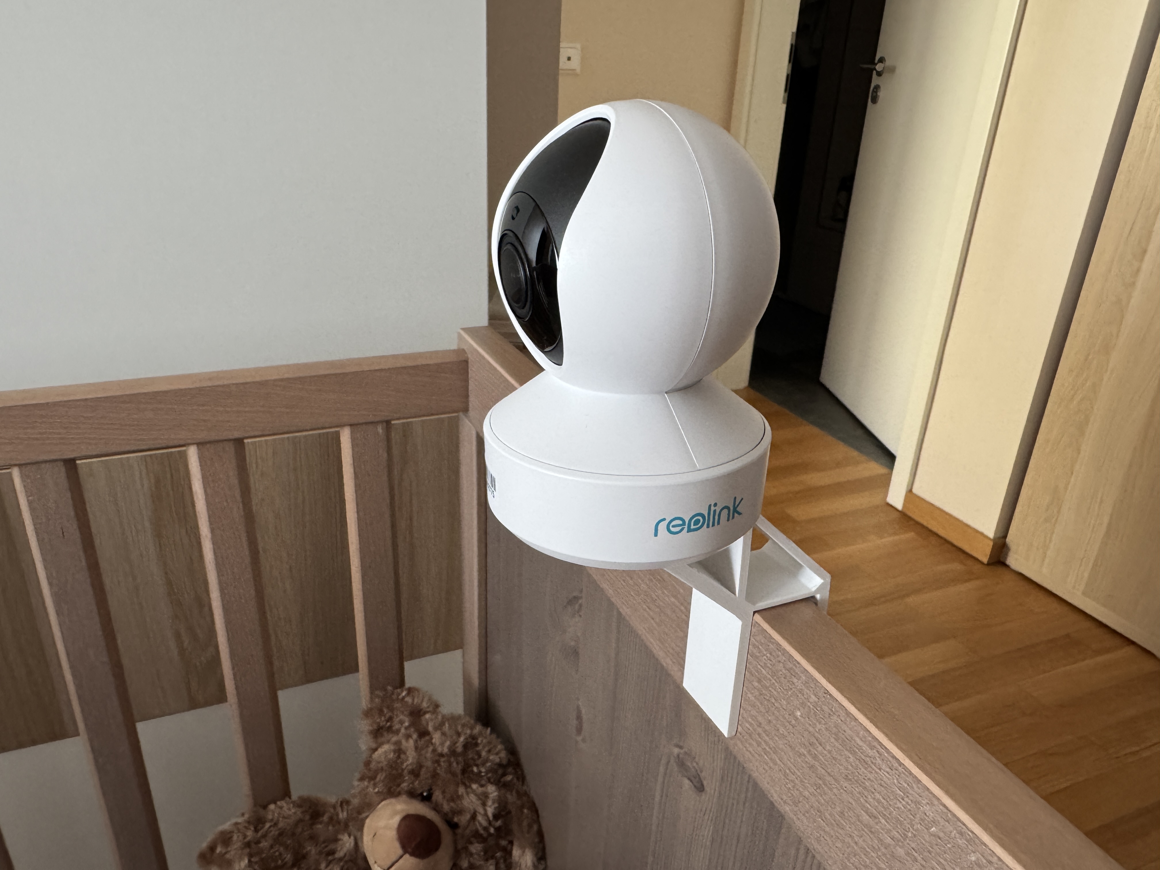 Reolink E1 Zoom/Pro Mount for IKEA Sundvik bed