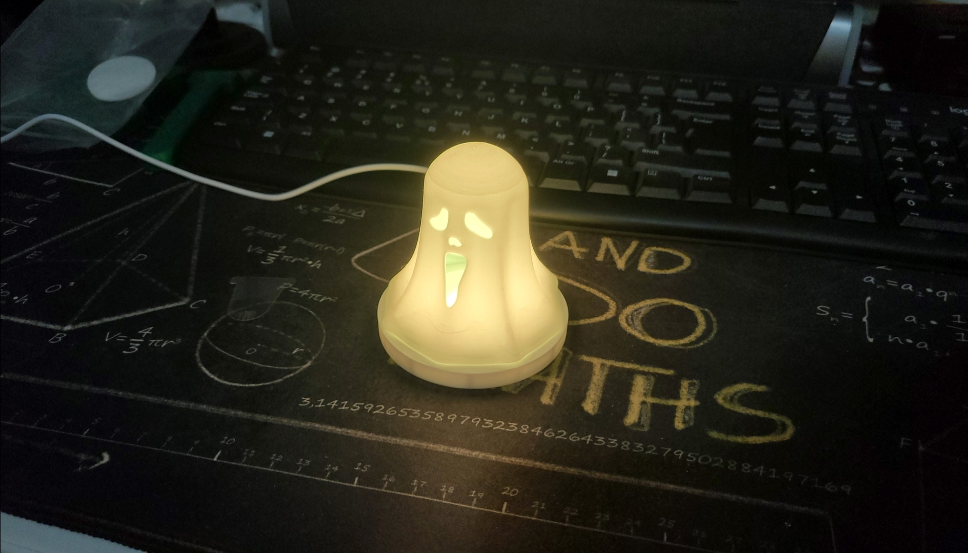 Miniatura 4 do modelo 3D Ghost night lamp
