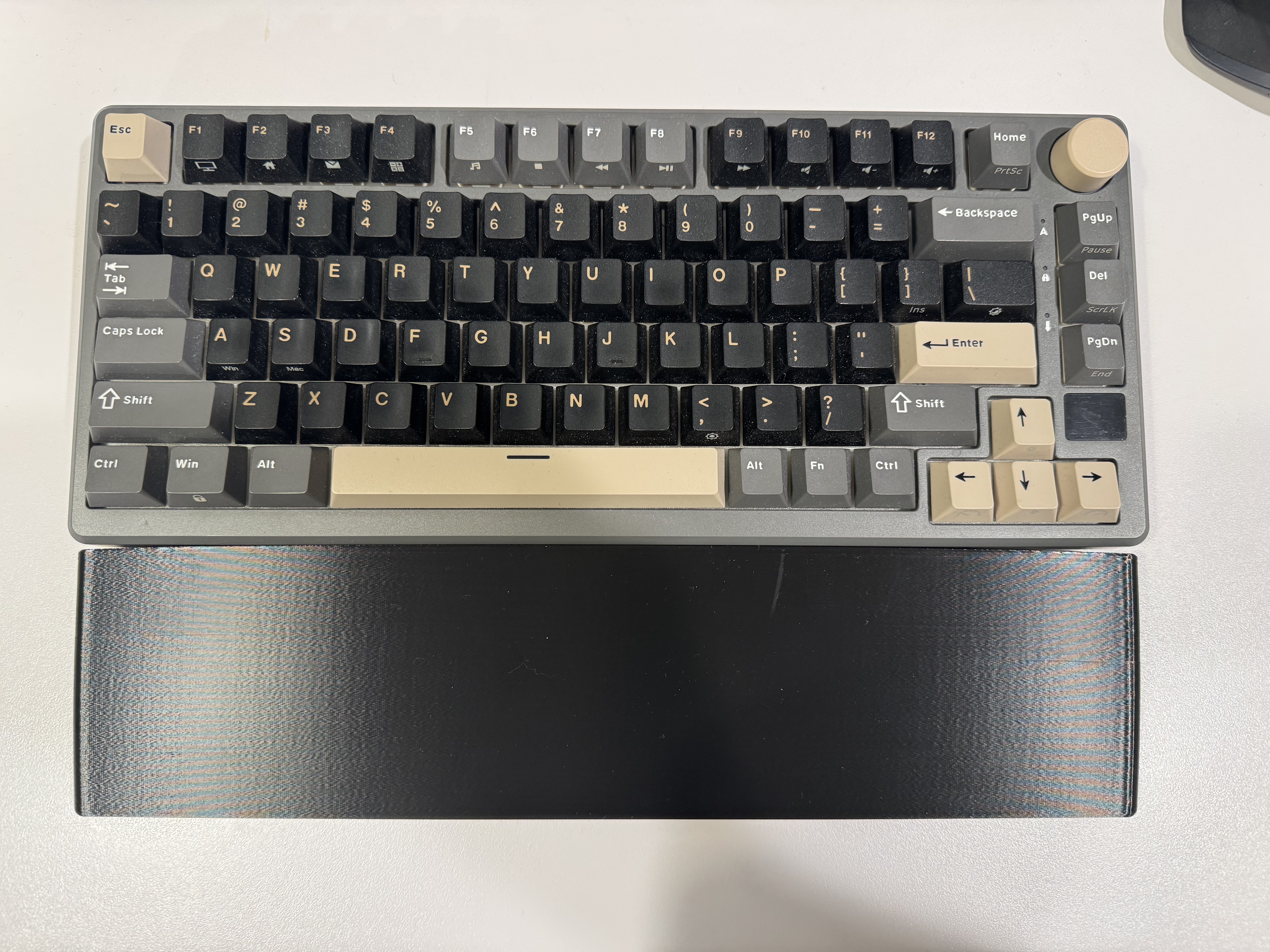 Keyboard Wrist Rest (parametric, customizable)