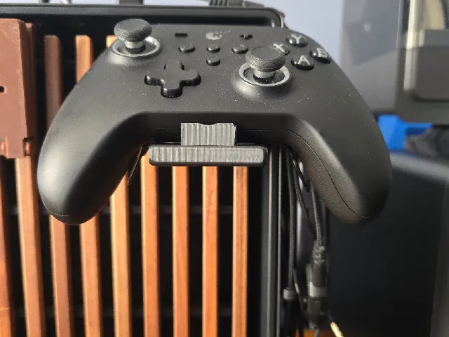 Fractal North Flip-Down Controller/Headphone Holder