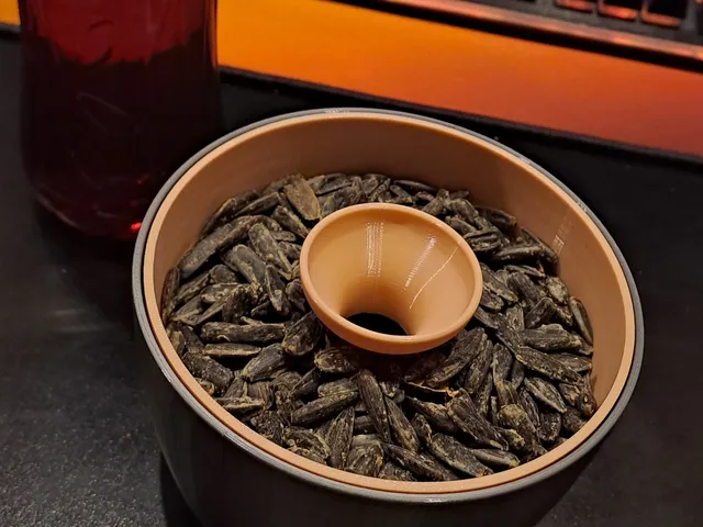 Nut Bowl (2 parts)