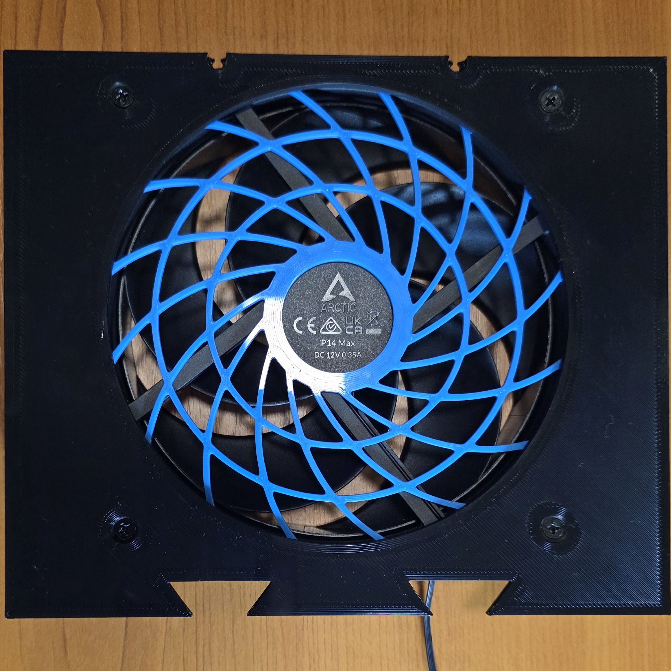 High-efficiency Noctua 140mm fan grill