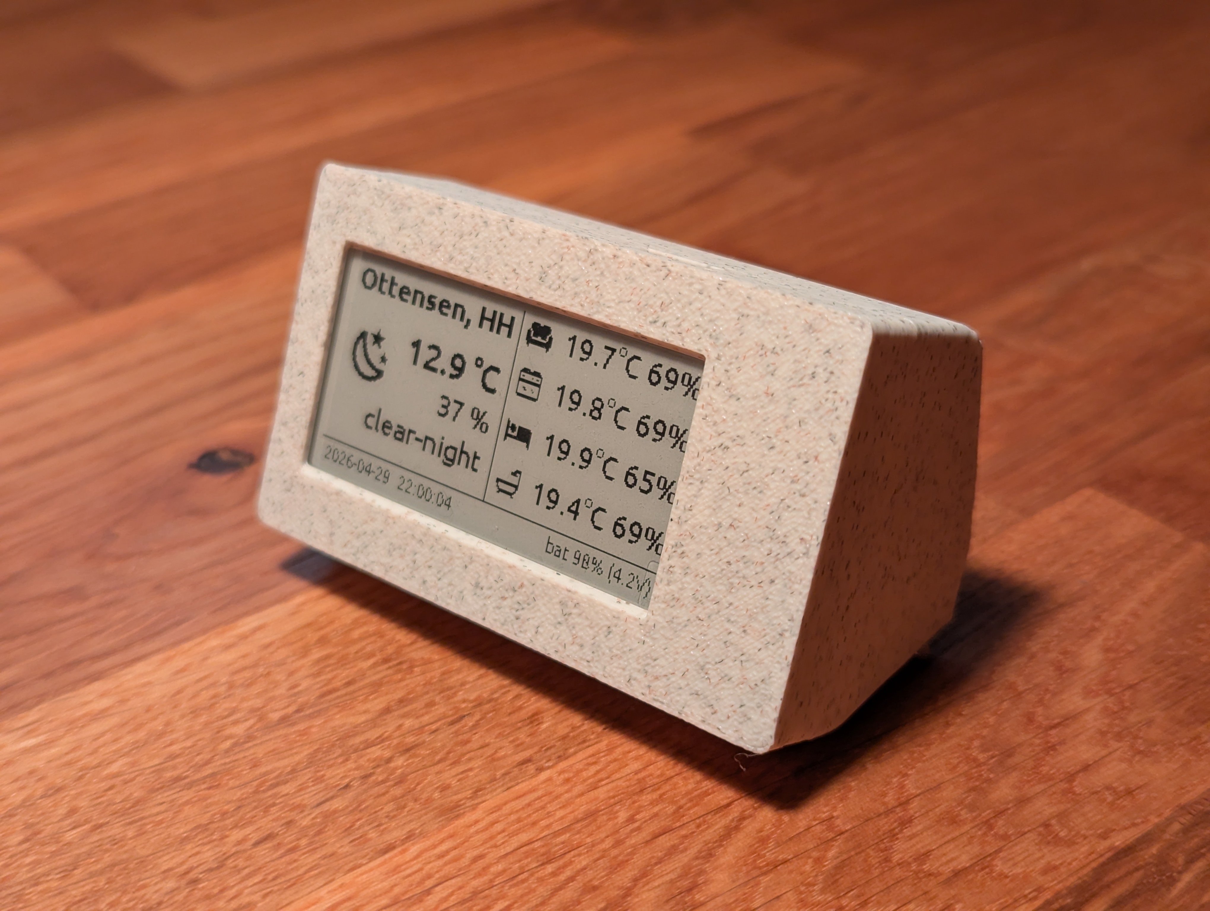 2.13" e-paper case for 18650 cell (LilyGo T5)