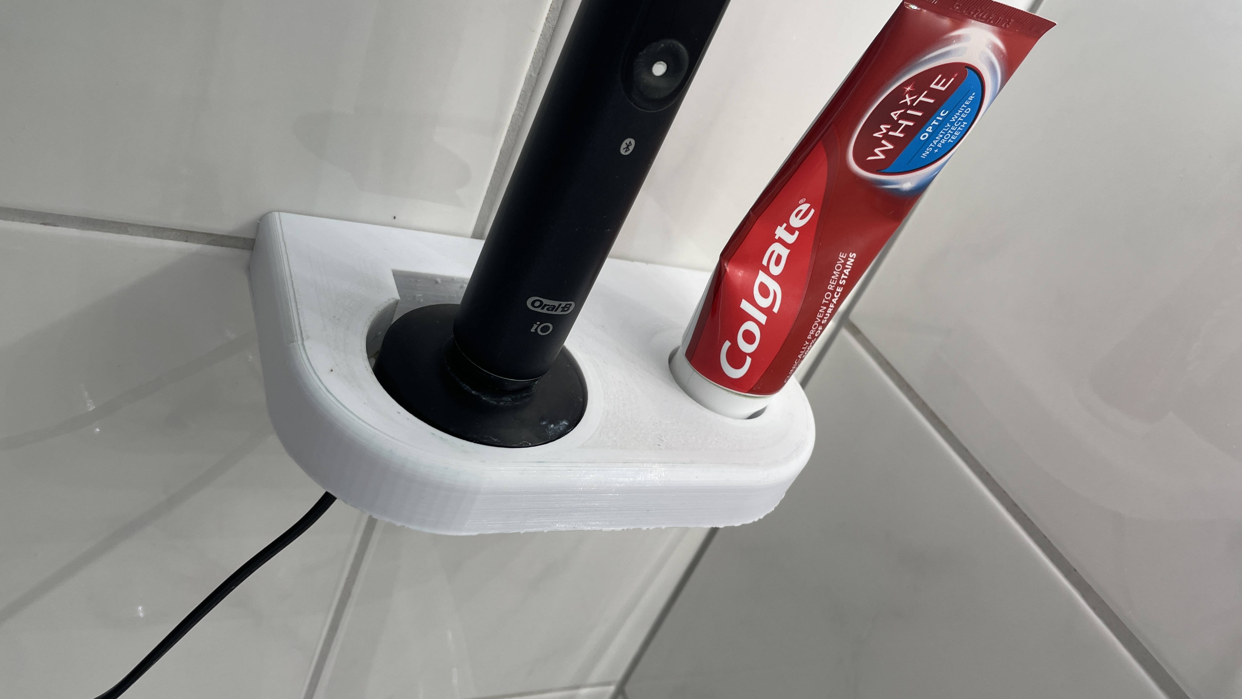 Oral-B iO 9 Toothbrush Wallmount