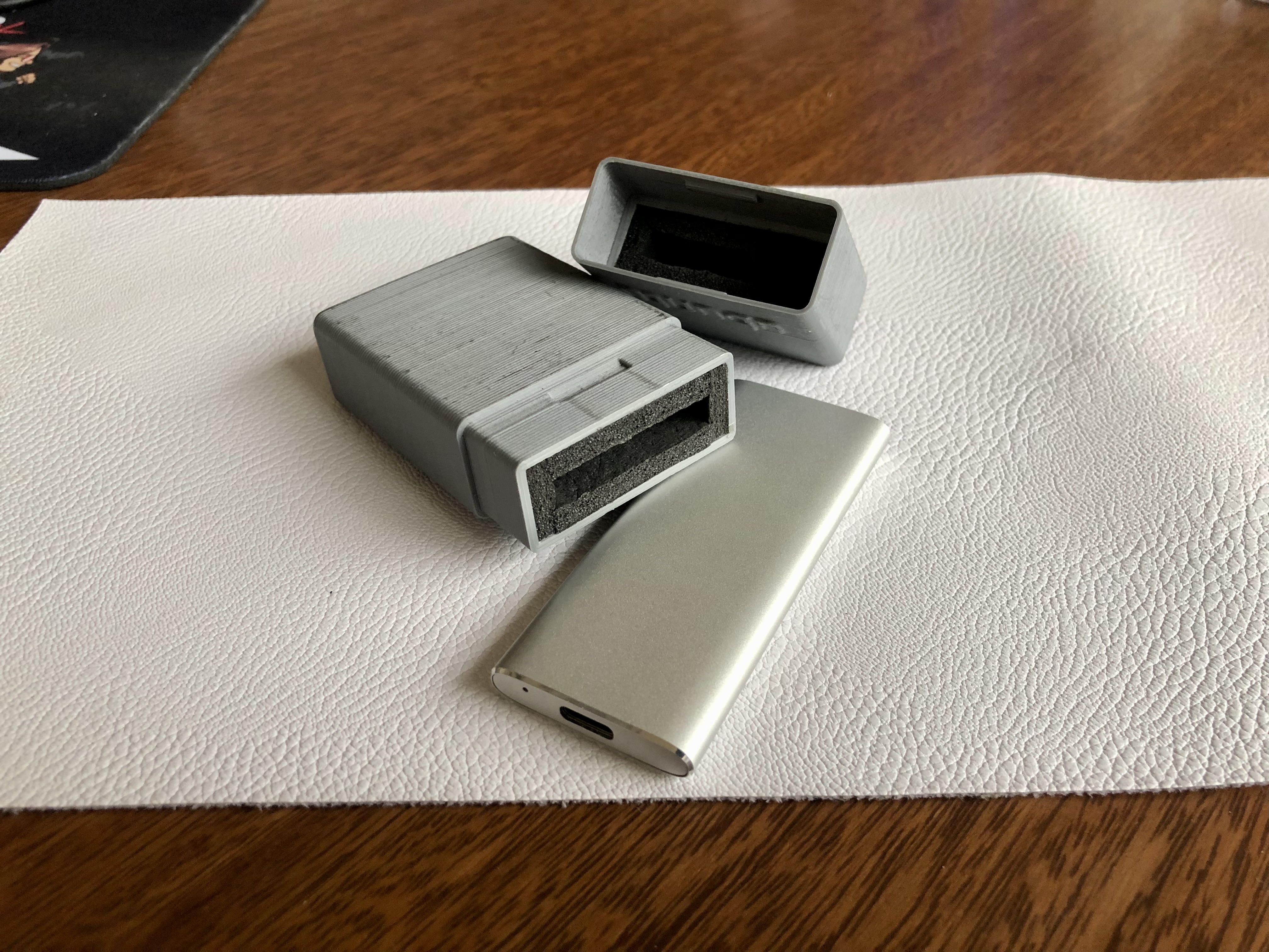 Simple box with snap lid