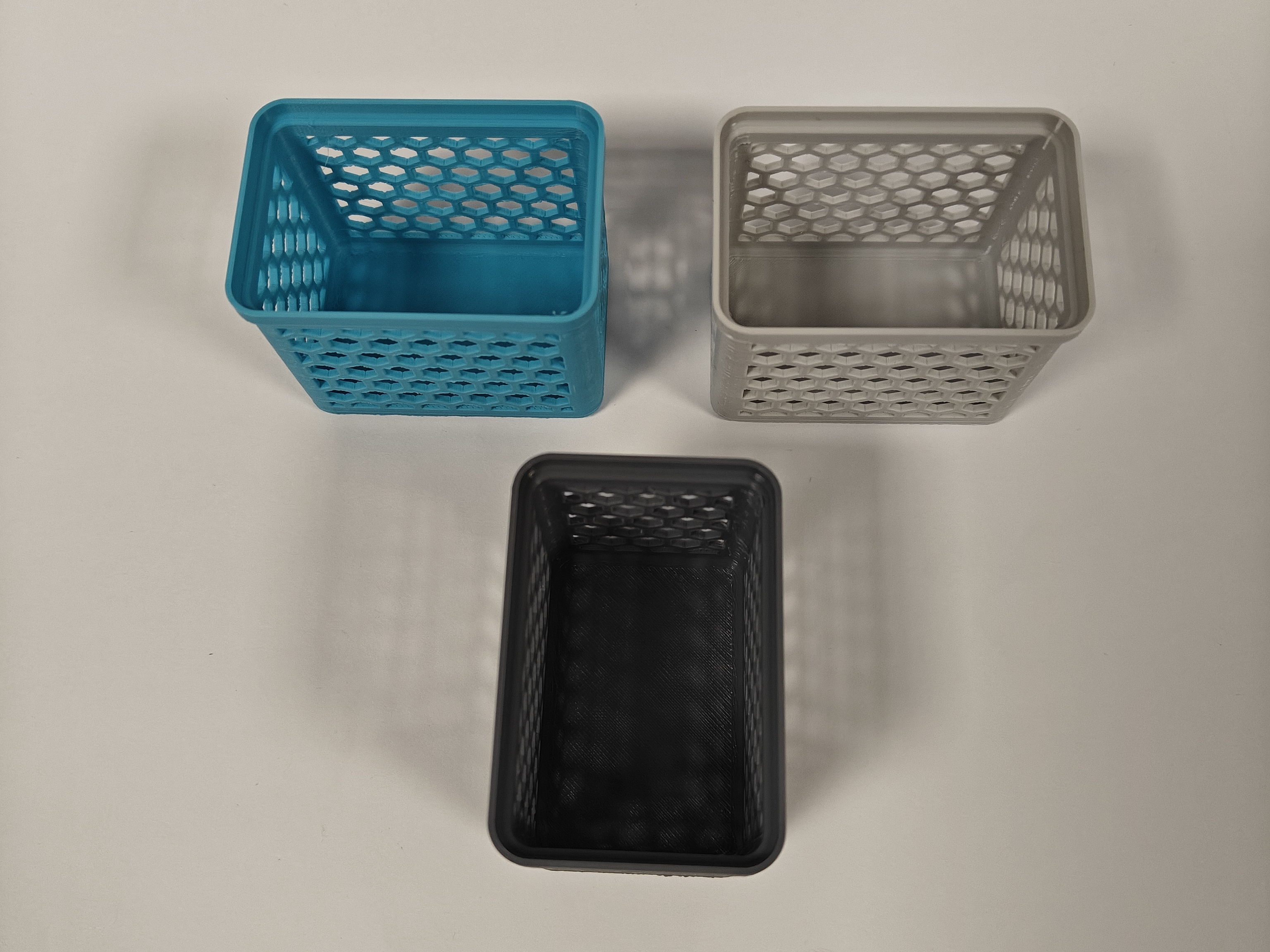 Miniatura 4 do modelo 3D Stackable Organizer Bins | 3 Sizes | Hex Pattern