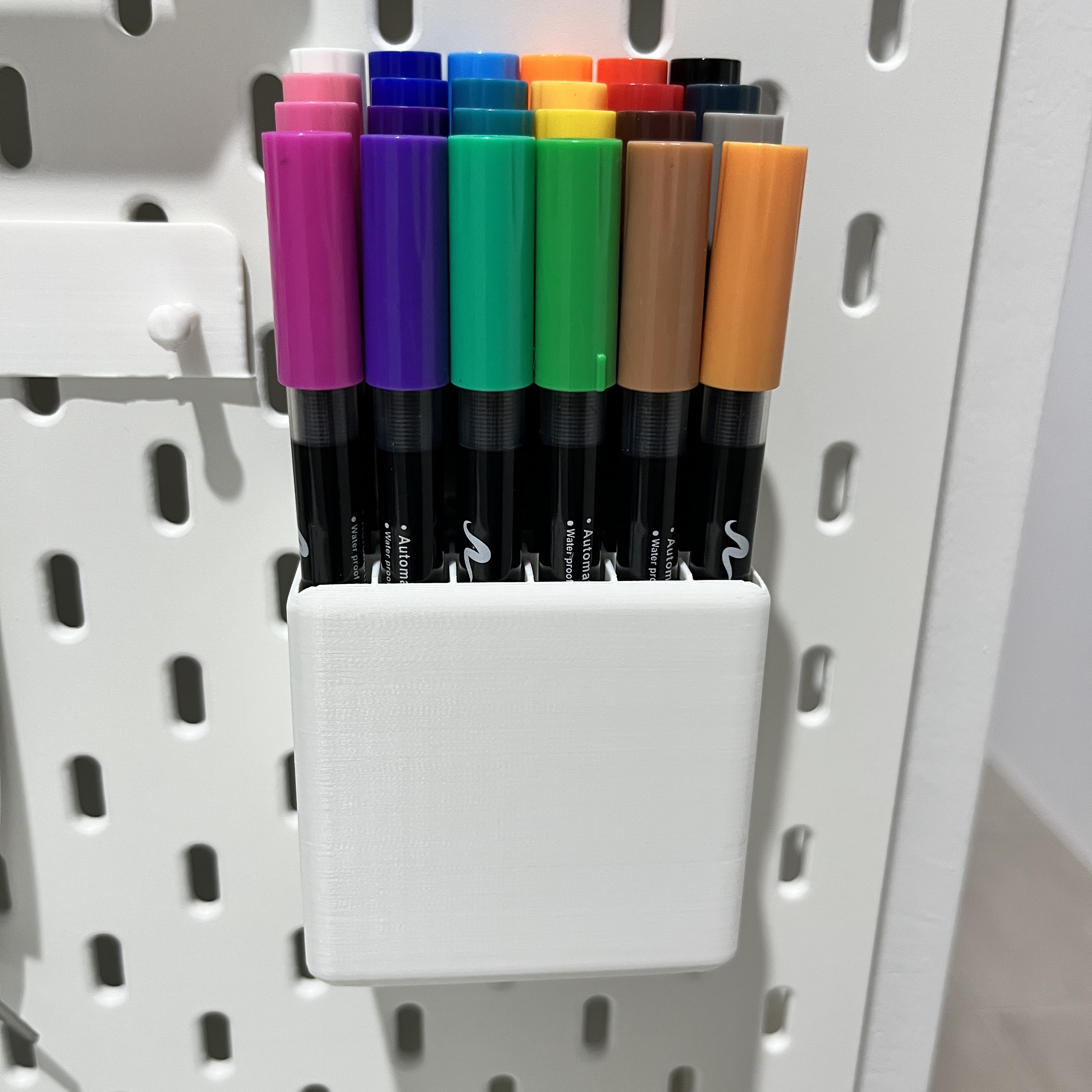 Thingiverse Pen Rack Pen / marker holder for skadis — STL Grátis | 3DFinder